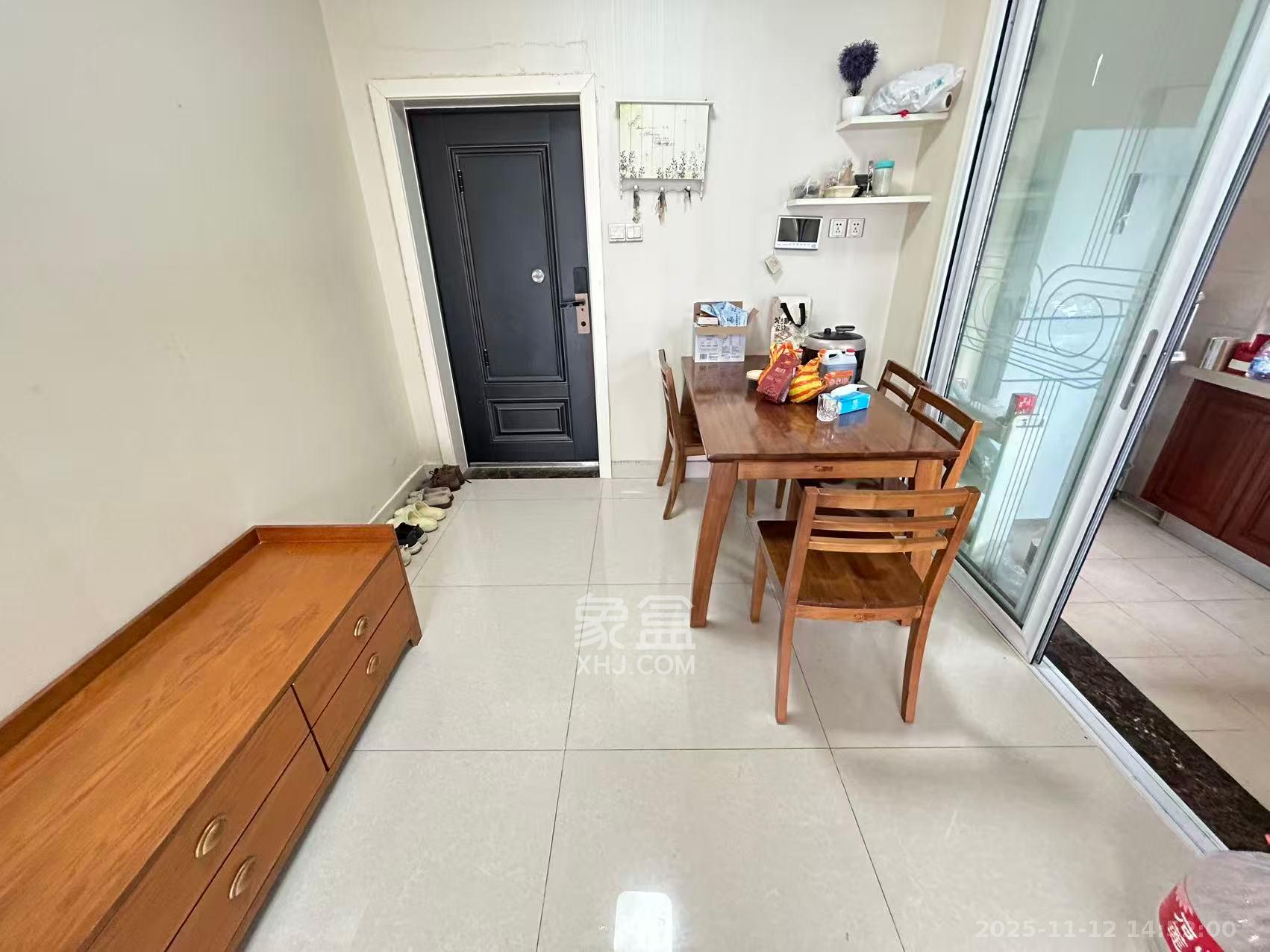 香江锦城  2室2厅1卫    2800.0元/月室内图