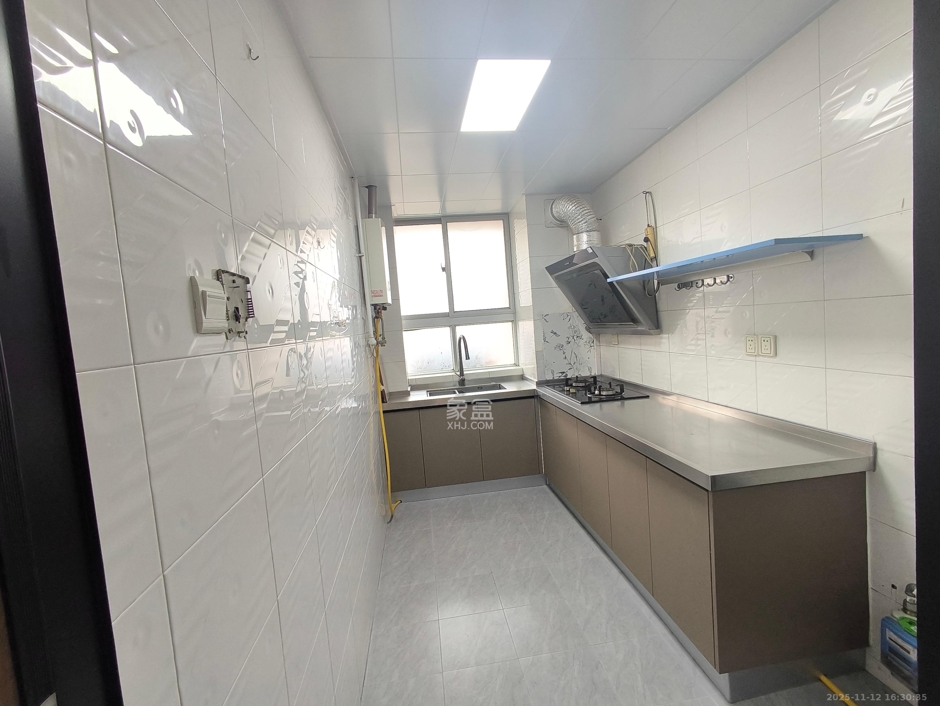 湖南省体育局单位宿舍(省体总会宿舍) 3室2厅2卫 4100.0元/月 湖南省体育局单位宿舍(省体总会宿舍) 3室2厅2卫 4100.0元/月室内图