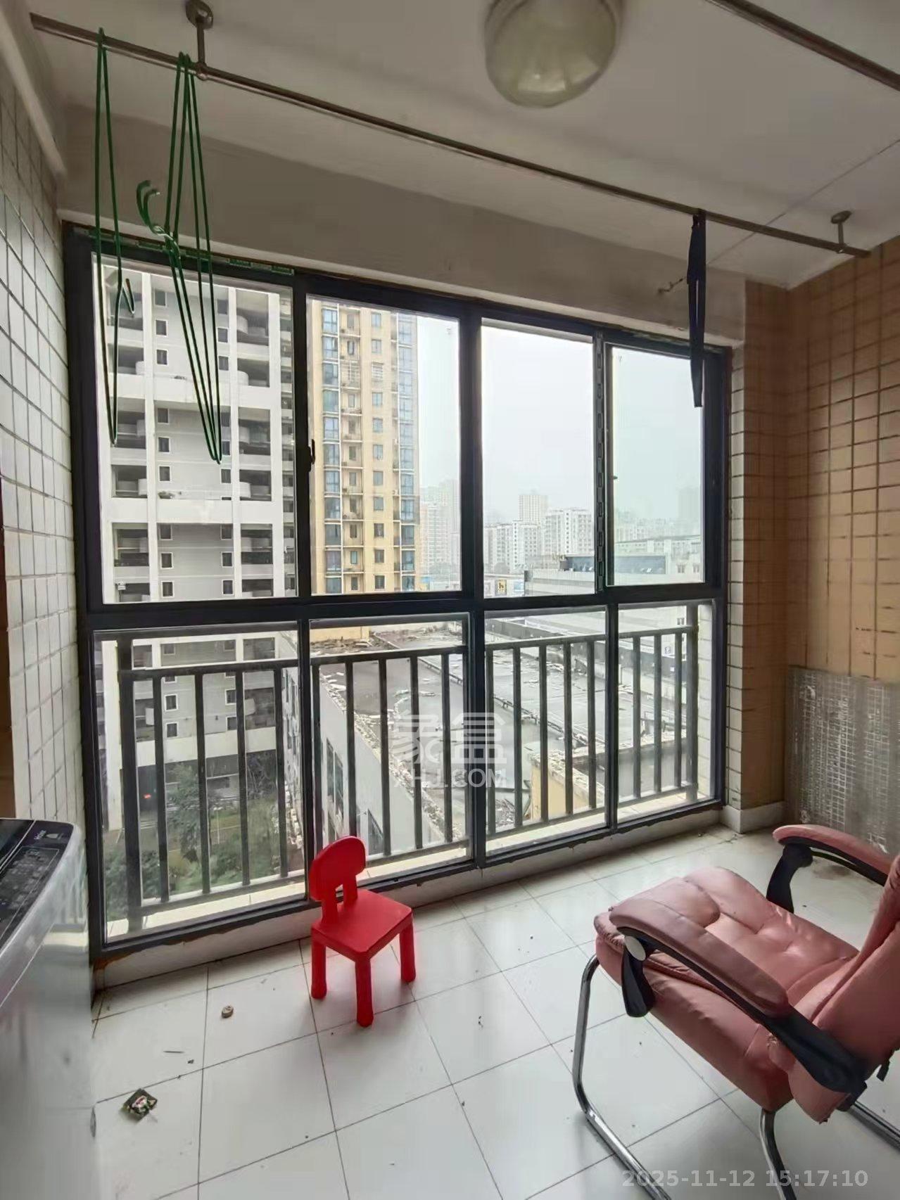 凯通国际城（凯通朝庭）  2室1厅1卫    2500.0元/月室内图