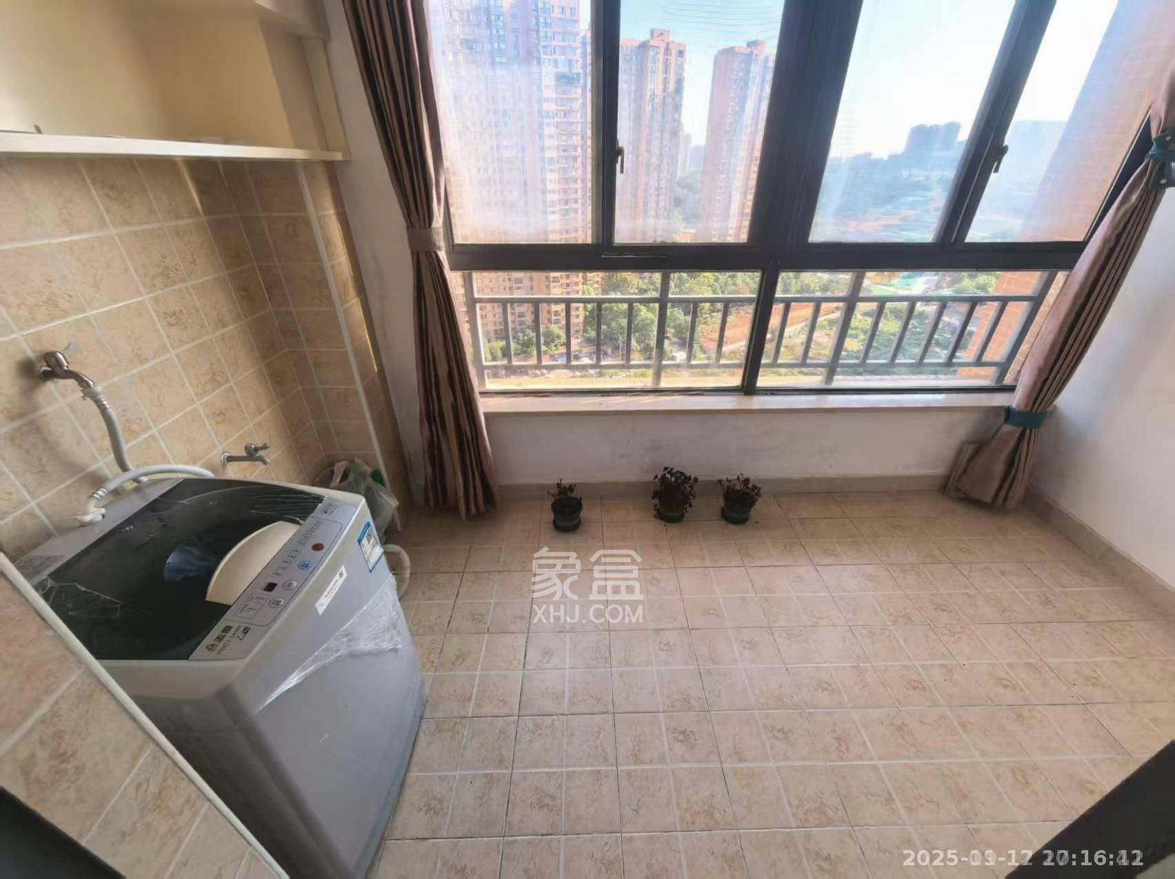 香樟兰亭（朗峰苑）  3室2厅1卫    2500.0元/月室内图