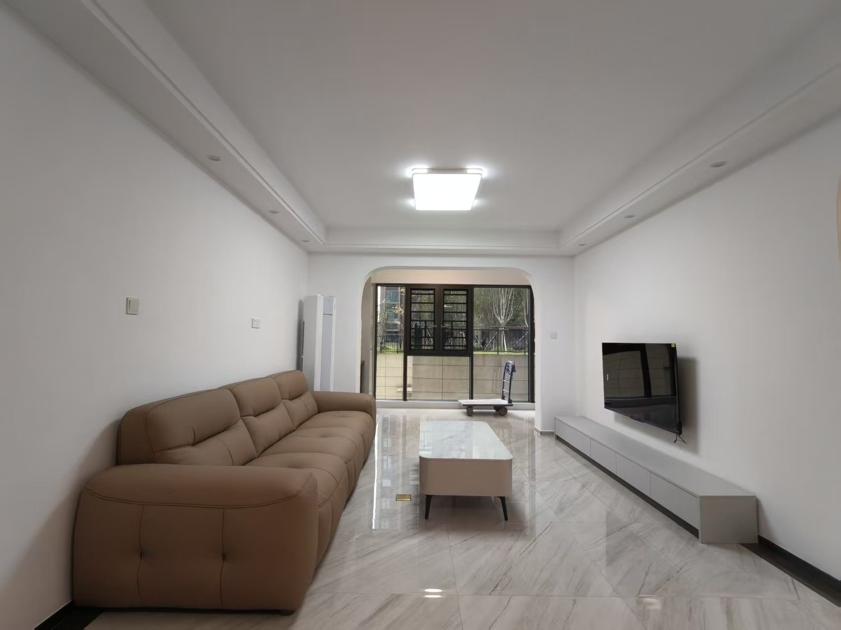 碧桂园梓山府 3室2厅2卫 2000.0元/月 碧桂园梓山府 3室2厅2卫 2000.0元/月室内图