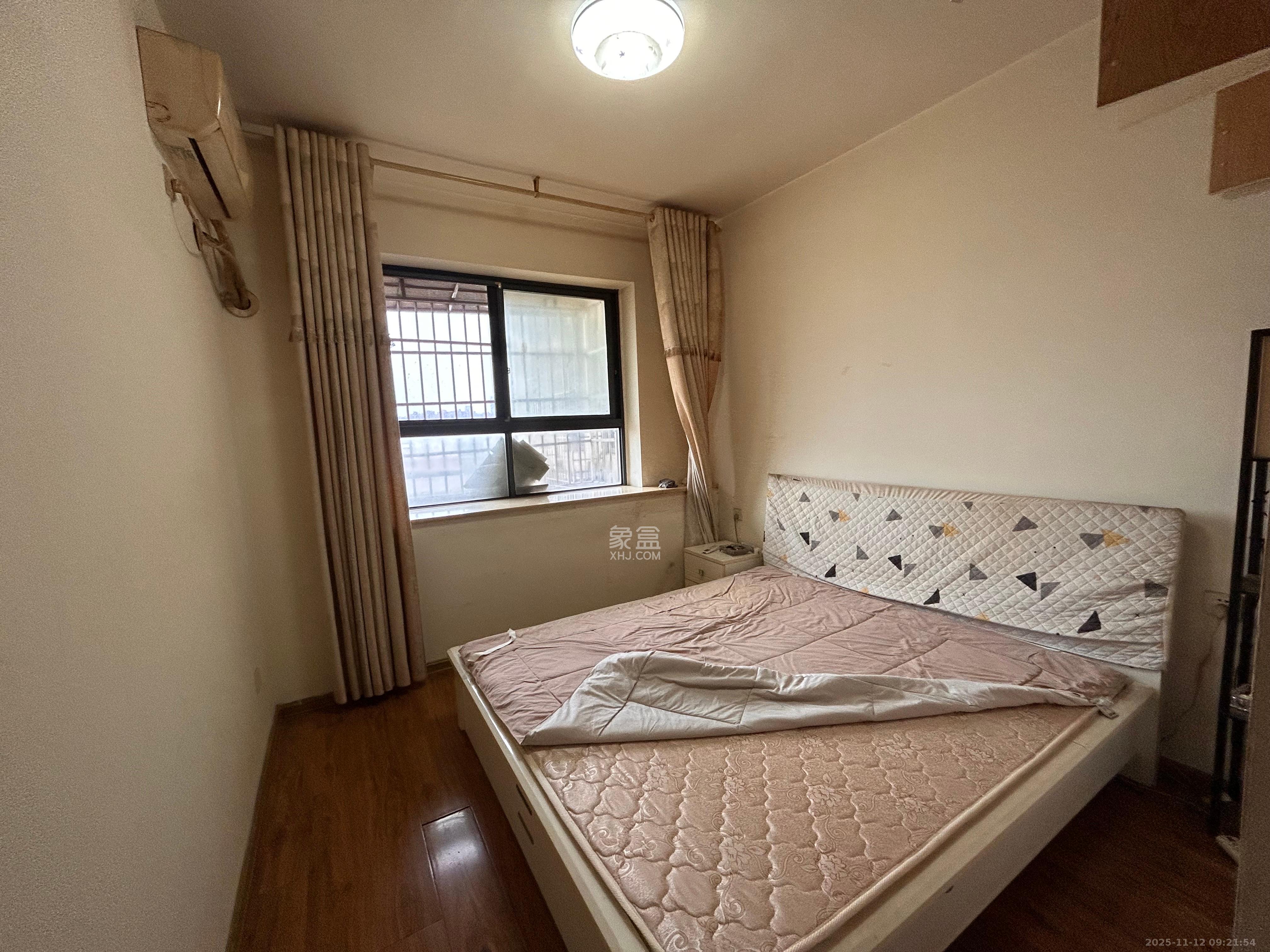 天元涉外景园B区 3室2厅2卫 2600.0元/月 天元涉外景园B区 3室2厅2卫 2600.0元/月室内图