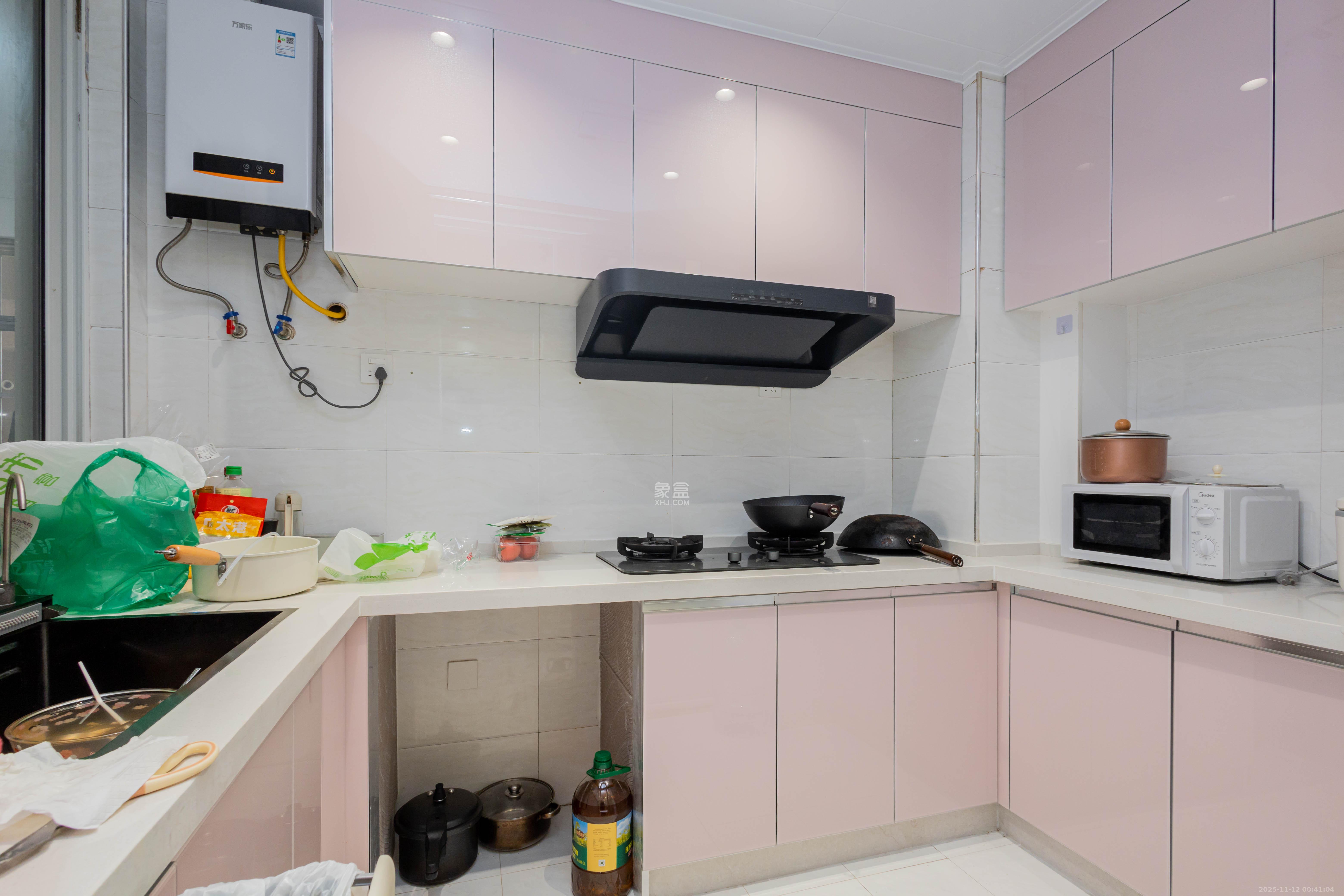 爵士湘  4室2厅1卫    68.0万厨房