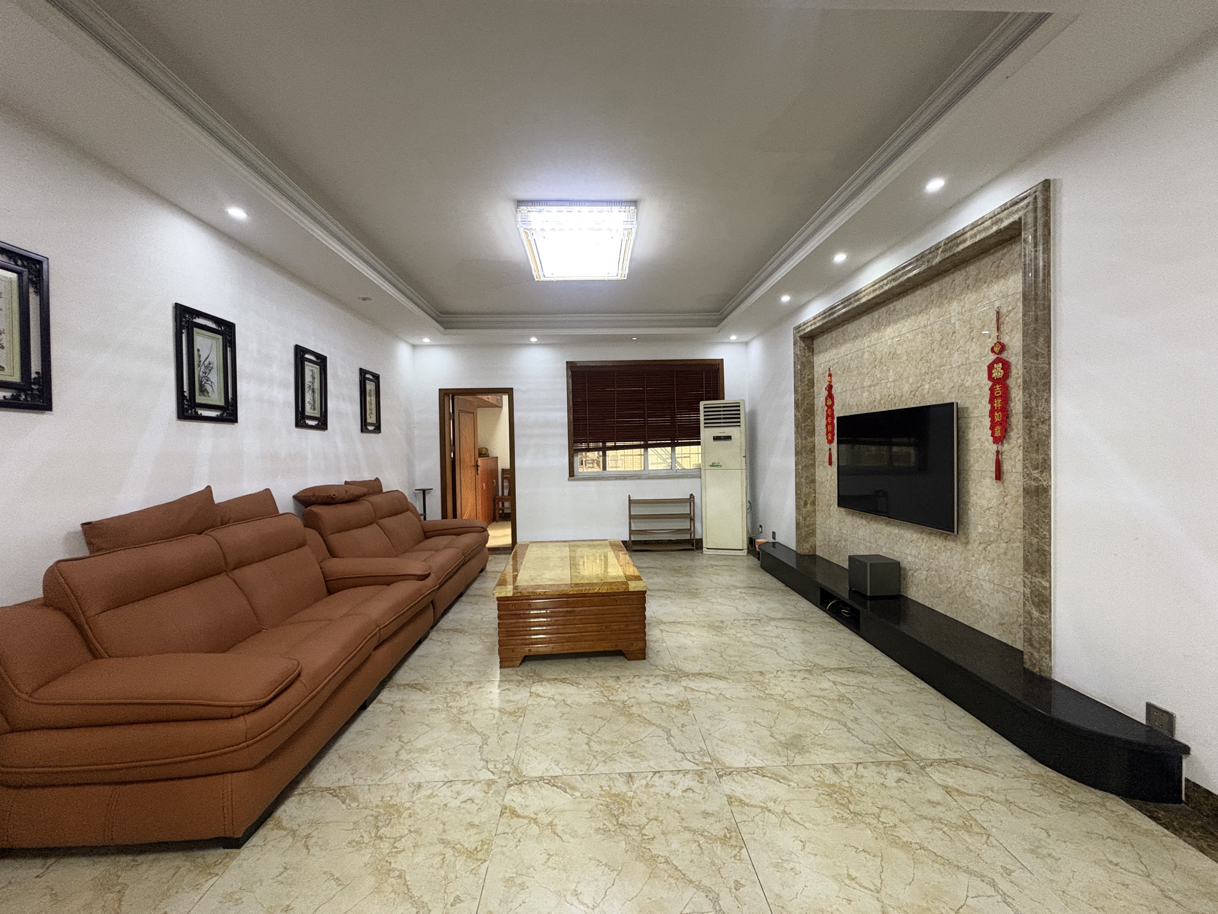 楚天世纪城东苑  4室2厅2卫    2600.0元/月户型图