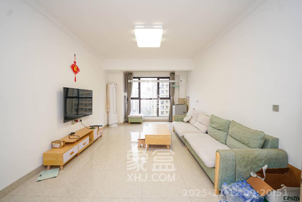 绿地新都会  3室2厅2卫    2300.0元/月室内图