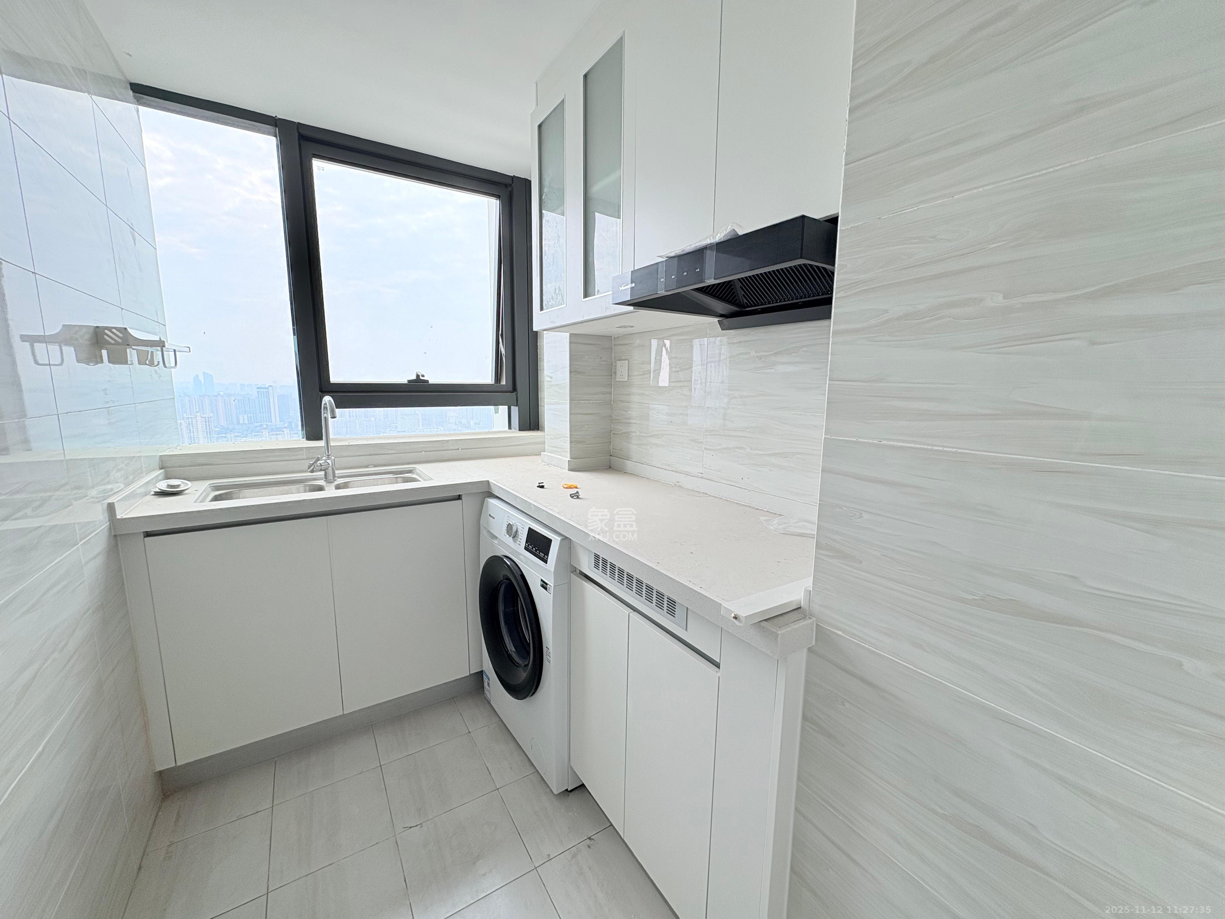 恒大珺悦府  3室2厅1卫    3200.0元/月室内图