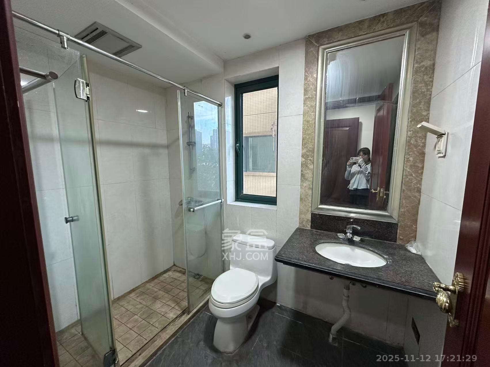 恒大绿洲  3室2厅2卫    2600.0元/月室内图