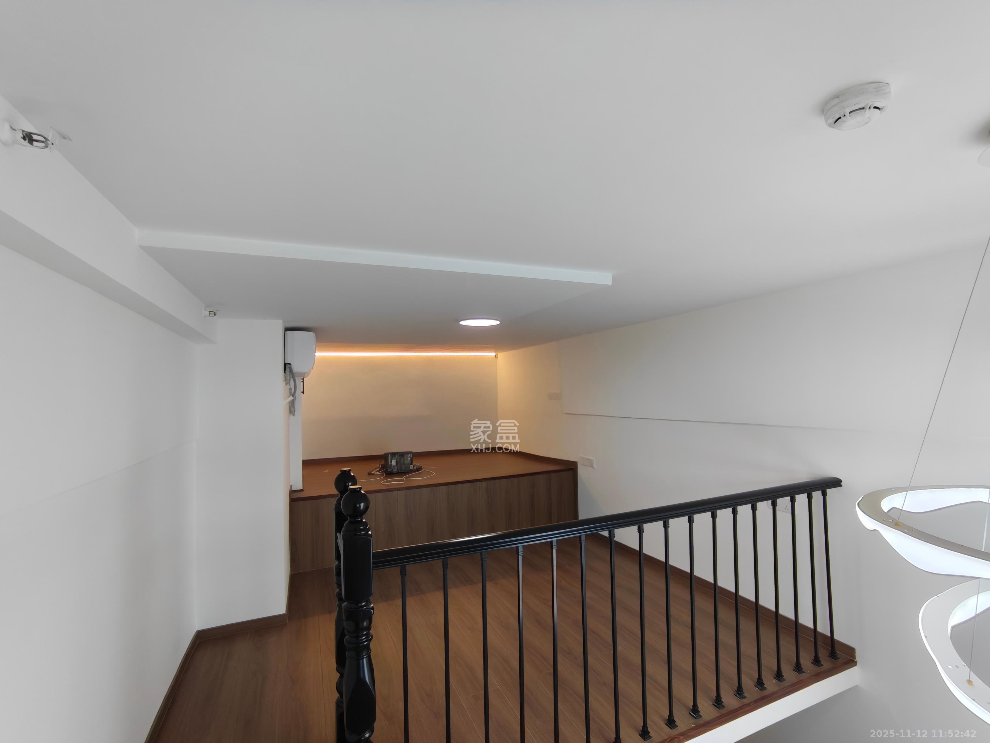 复地滨江金融中心  1室1厅1卫    3100.0元/月室内图