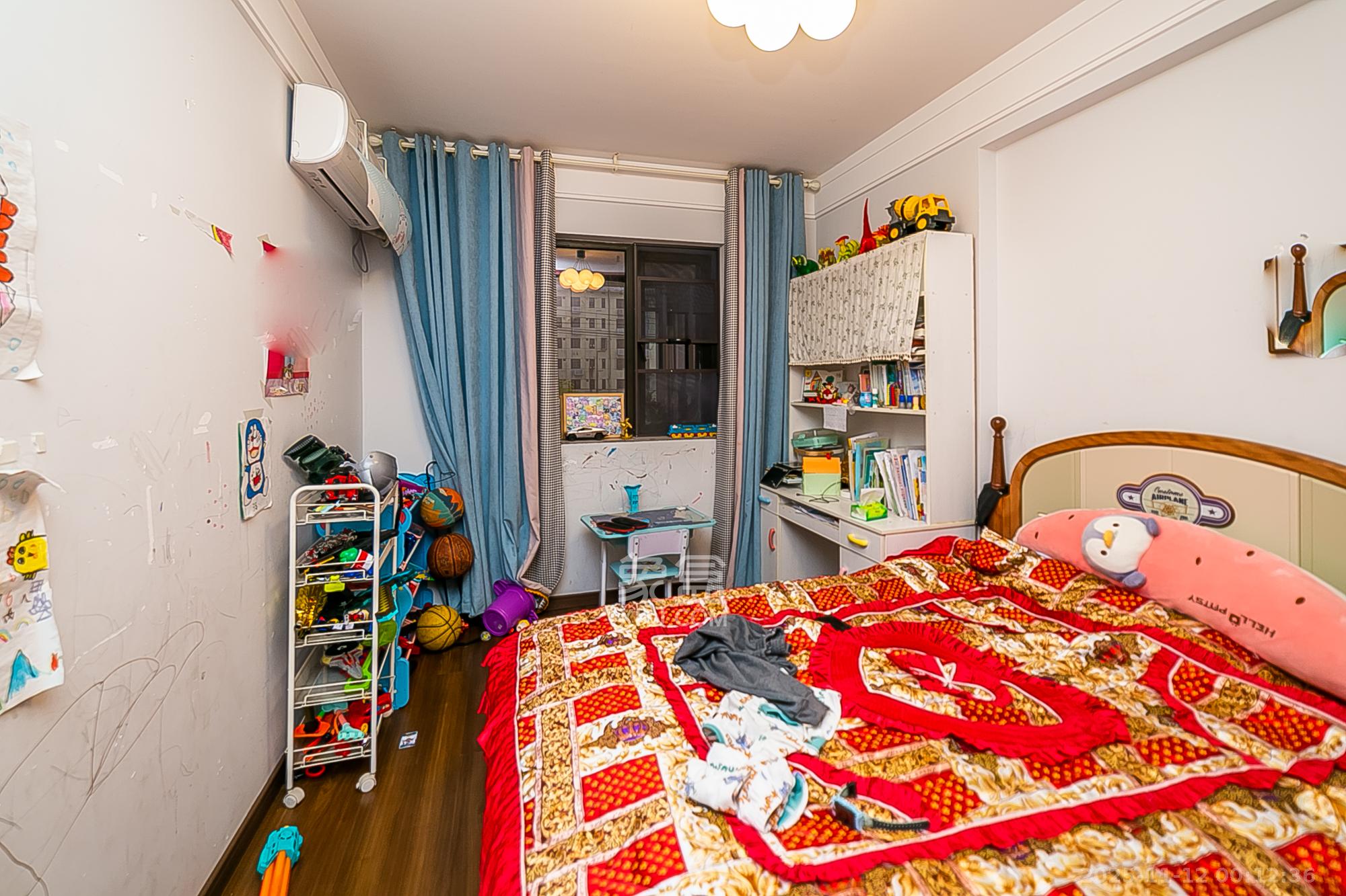 中国铁建金色蓝庭 3室2厅2卫 148.0万 中国铁建金色蓝庭 3室2厅2卫 148.0万卧室