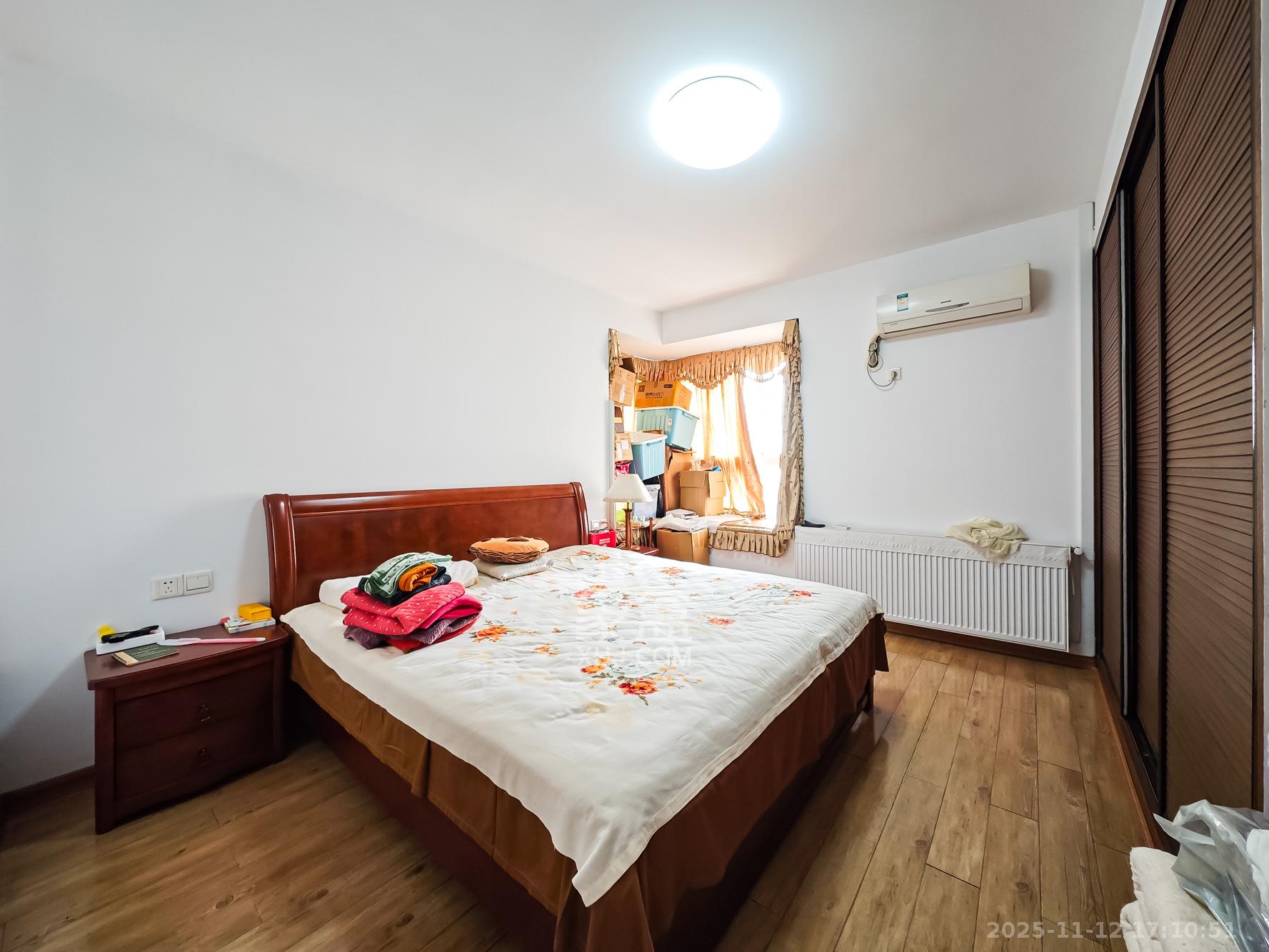 北湾景园 3室2厅1卫 86.0万 北湾景园 3室2厅1卫 86.0万卧室