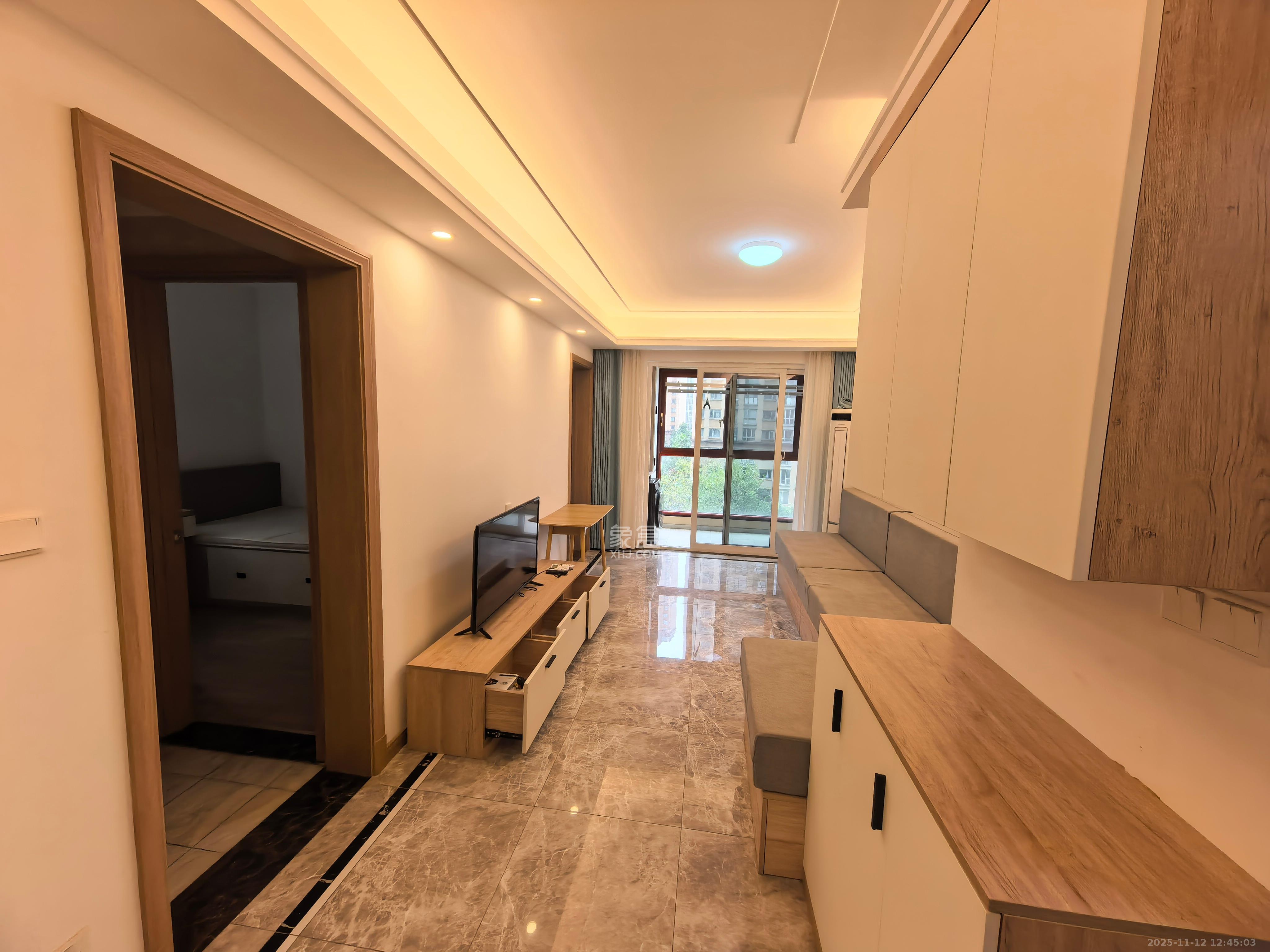 金地中交麓谷香颂(金地中交雅苑)  3室2厅2卫    2800.0元/月室内图