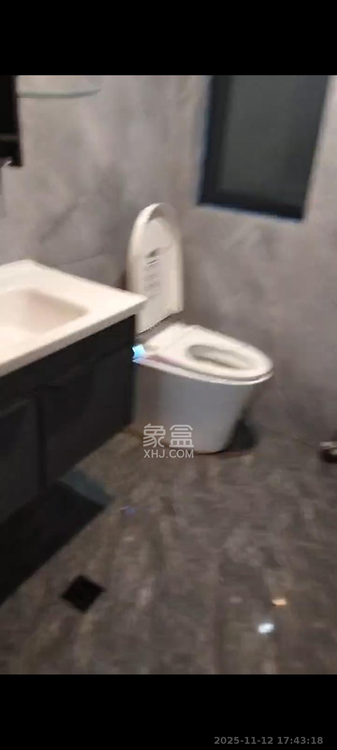 华远海蓝郡 3室2厅2卫 2200.0元/月 华远海蓝郡 3室2厅2卫 2200.0元/月室内图