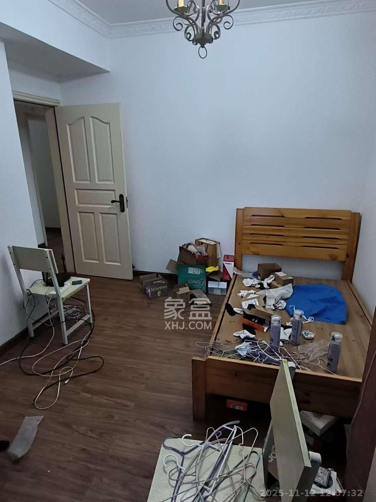 东玺门  3室2厅2卫    3200.0元/月室内图