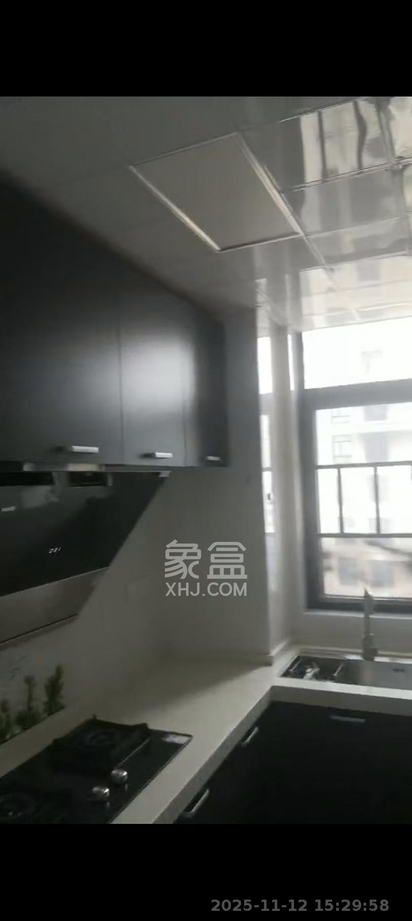 紫华郡  3室2厅2卫    2100.0元/月室内图