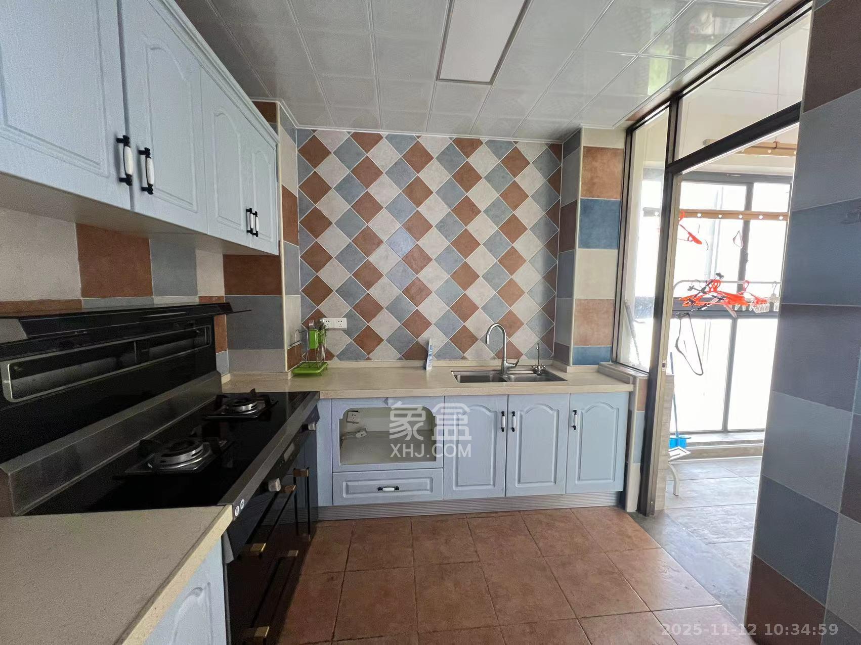 花样年华 4室2厅2卫 2400.0元/月 花样年华 4室2厅2卫 2400.0元/月室内图