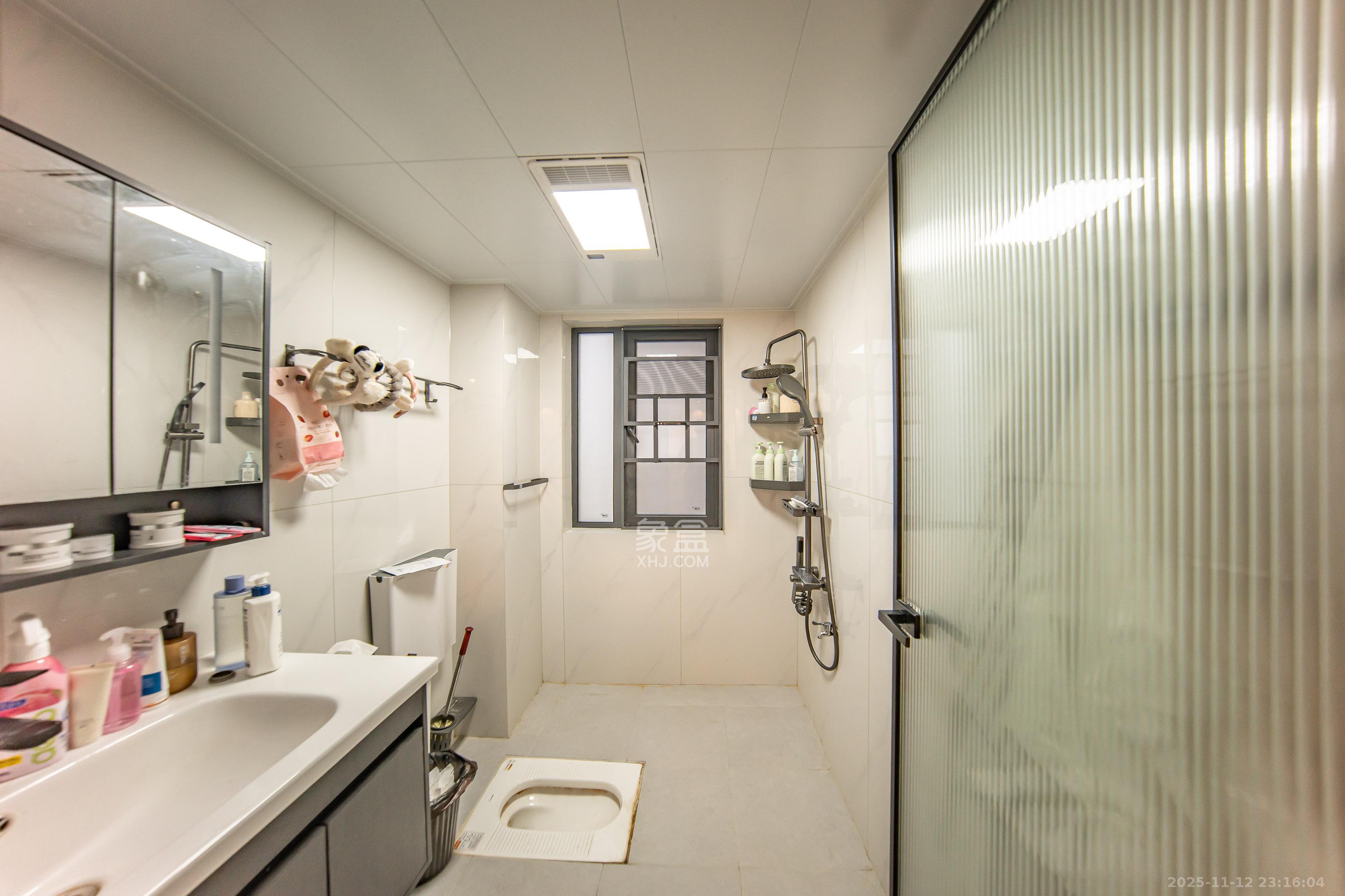 学士翰林苑 1室0厅0卫 55.0万 学士翰林苑 1室0厅0卫 55.0万卫生间