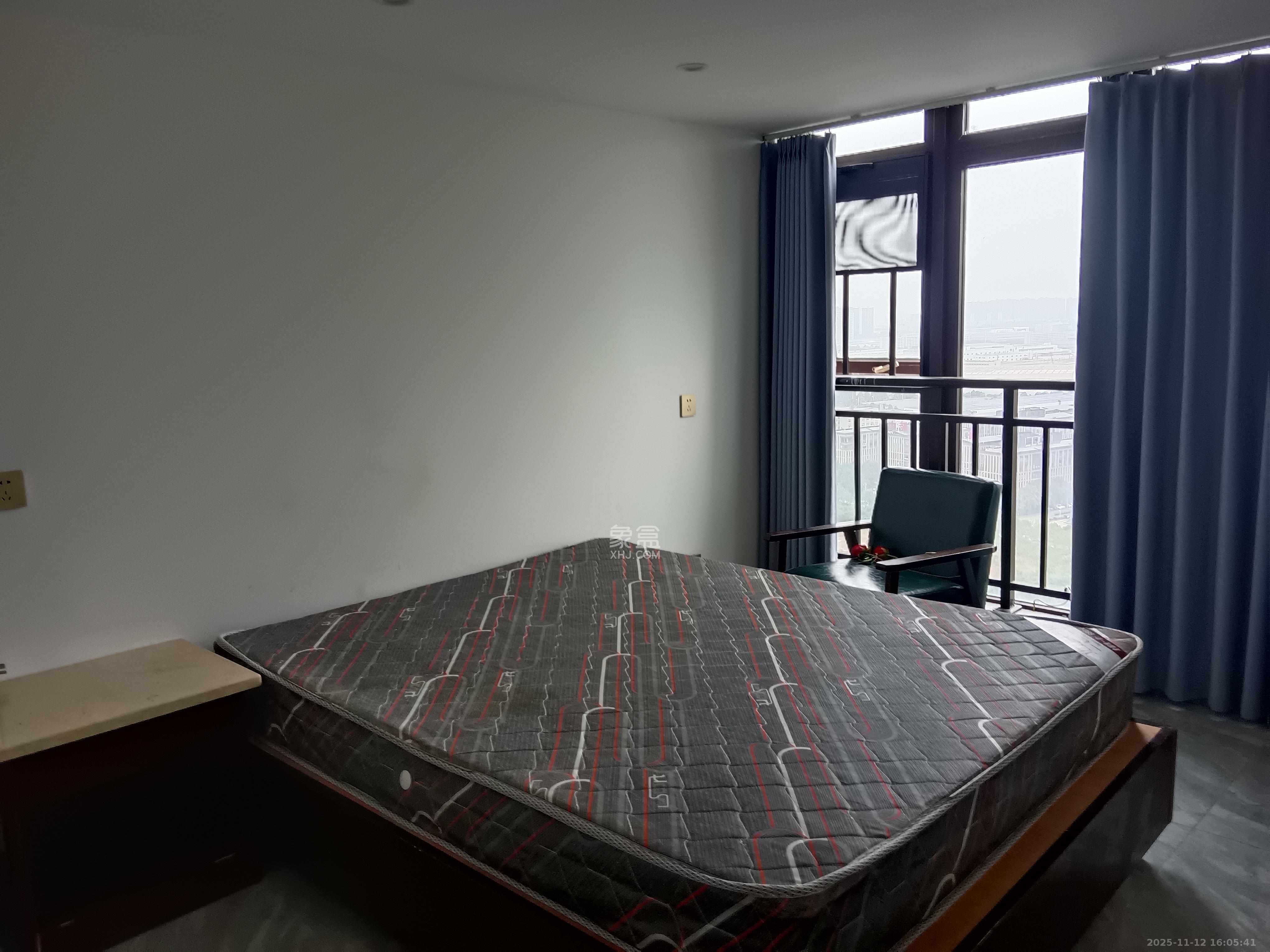 东方美地  4室2厅1卫    3500.0元/月室内图