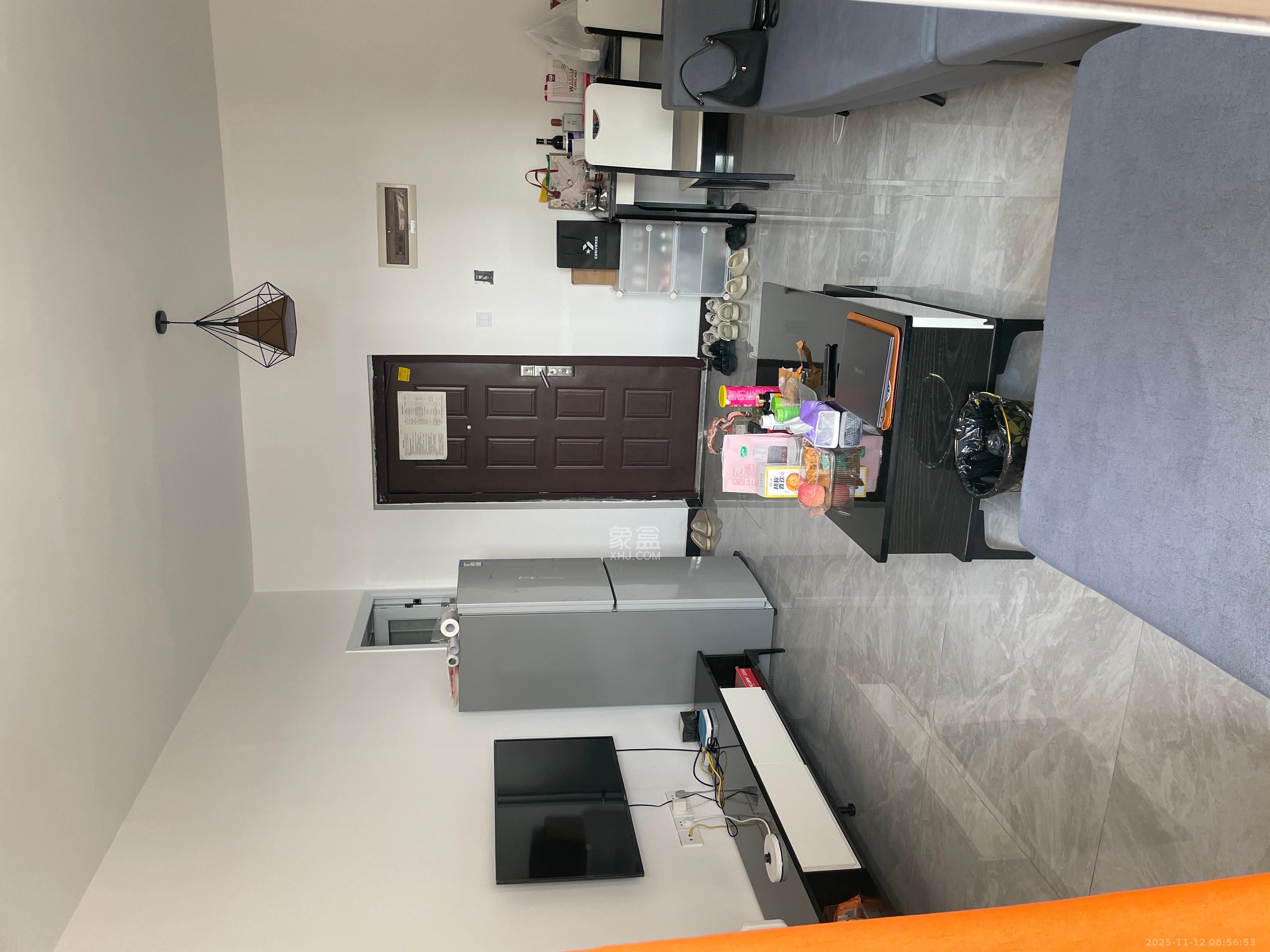 绿地新都会  2室2厅1卫    2000.0元/月室内图