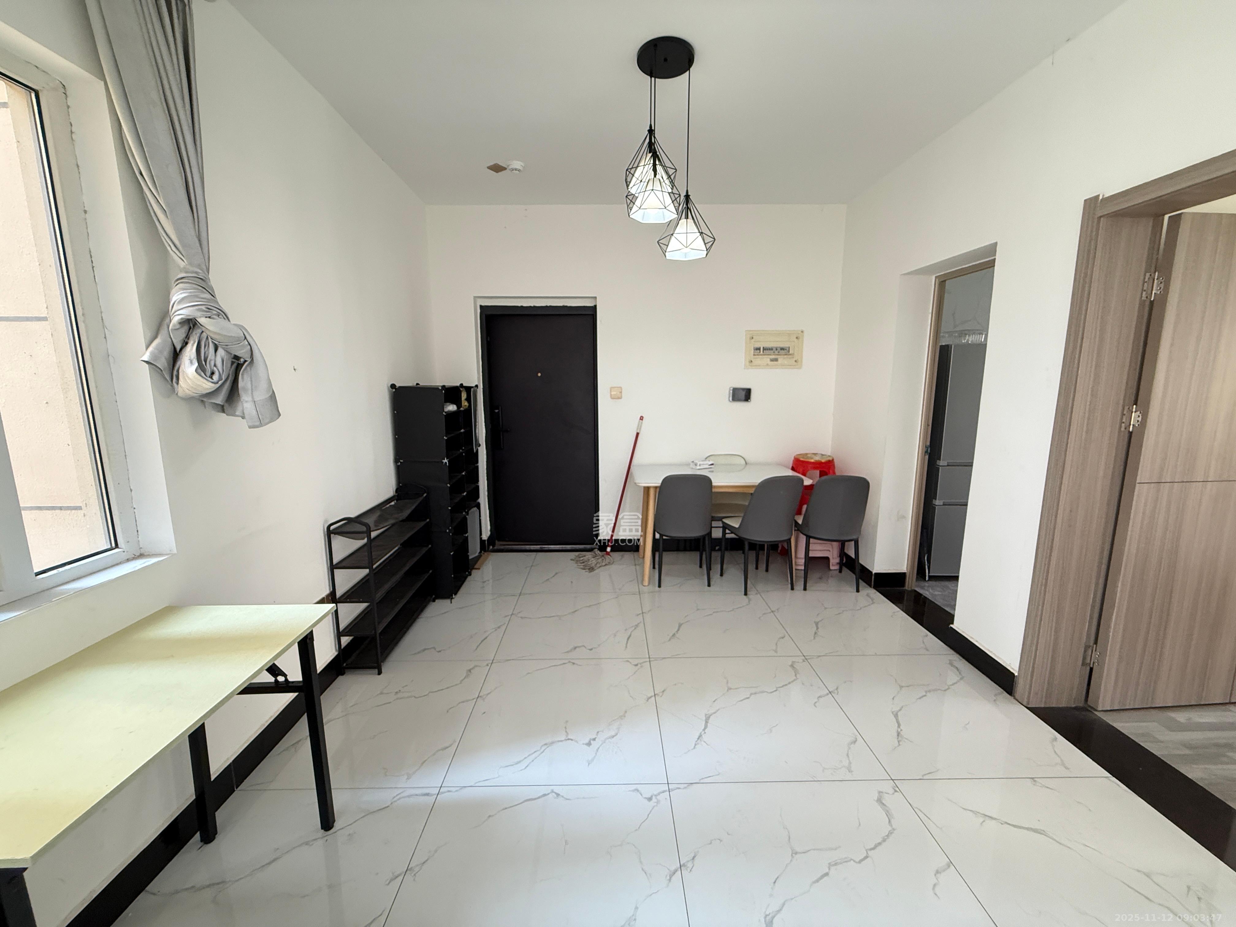 保利香槟国际  1室0厅0卫    2200.0元/月室内图