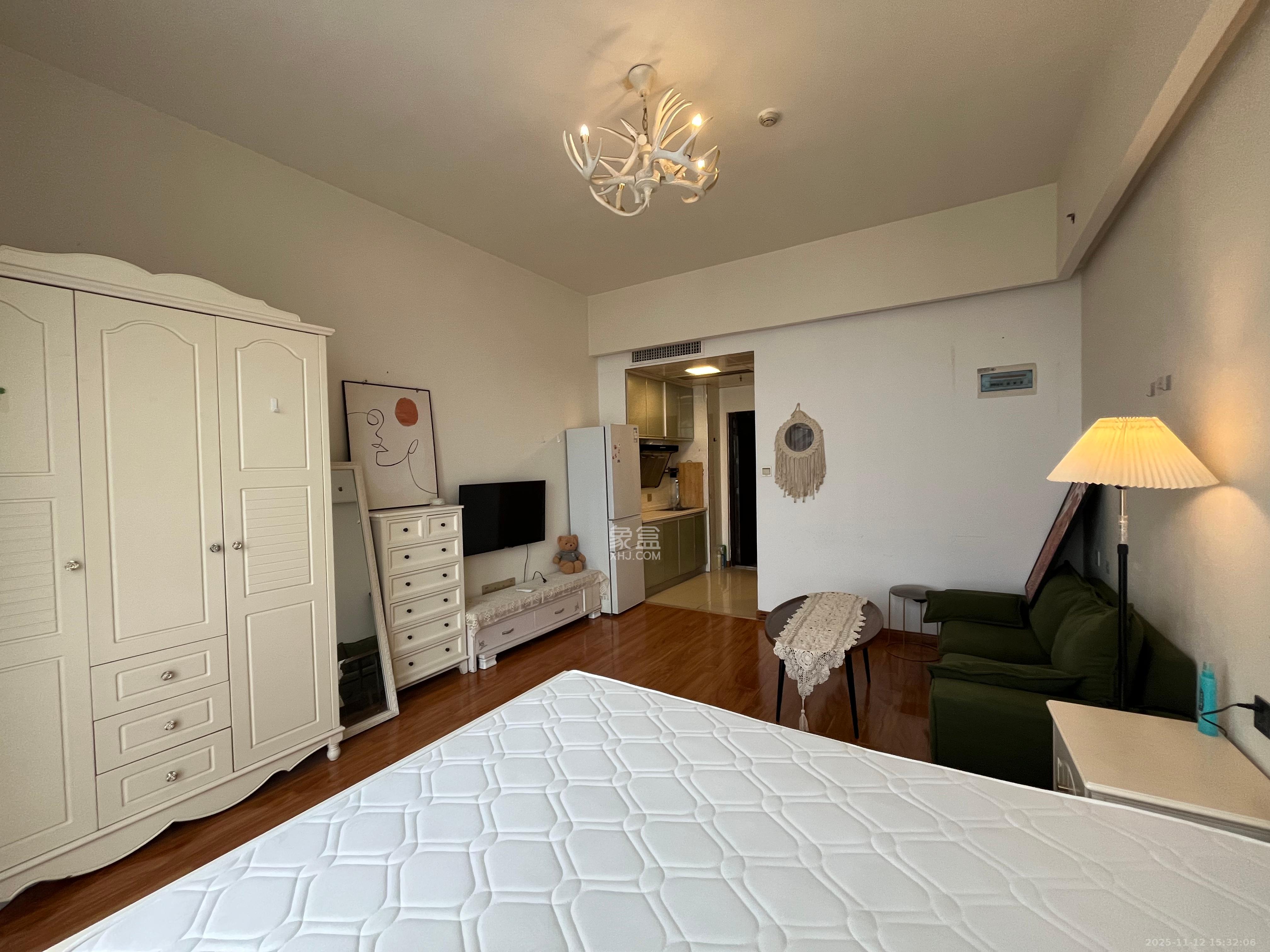 红橡华园(菲莎公馆)  1室1厅1卫    1500.0元/月室内图