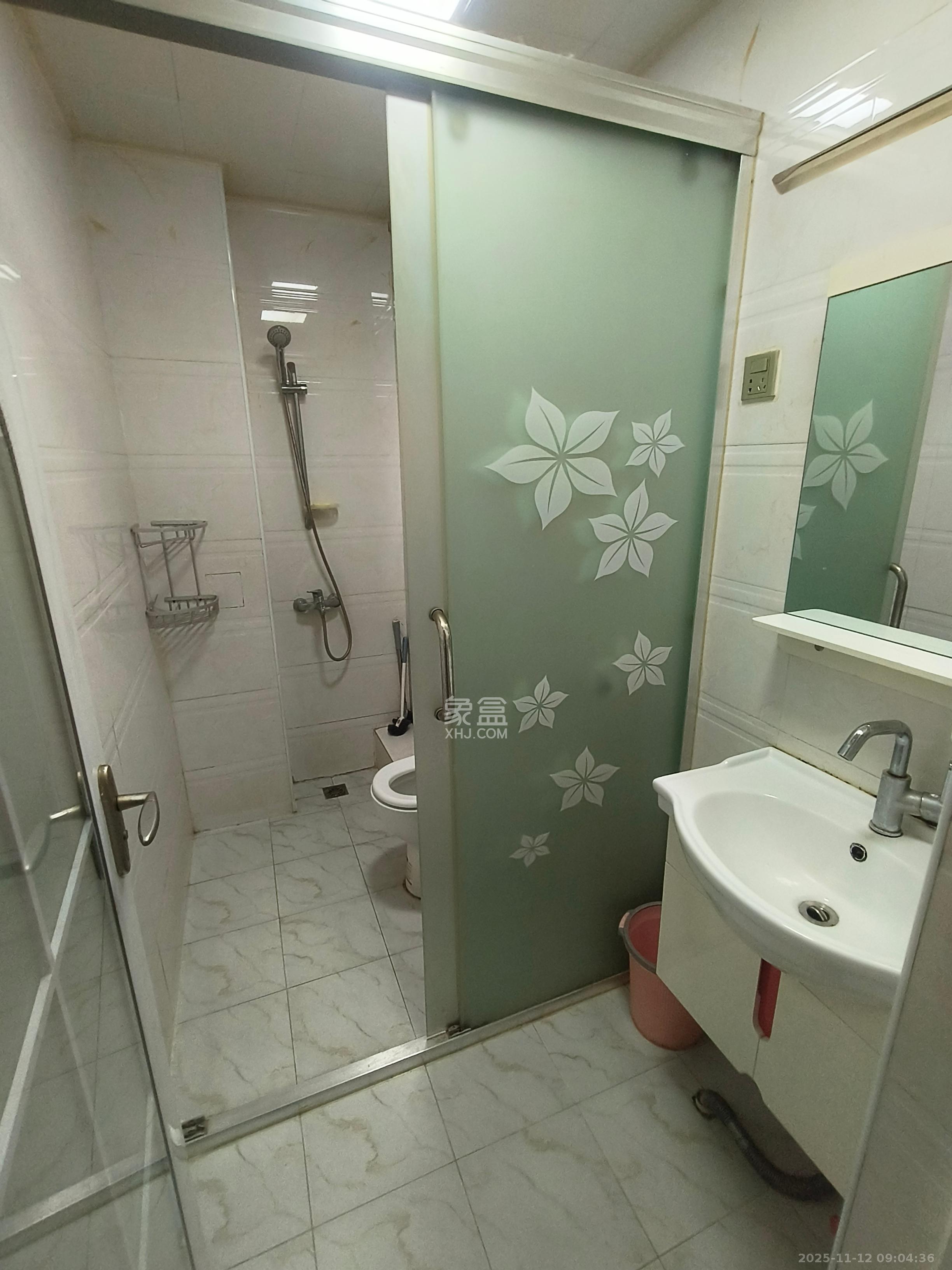 第六都(陆都小区) 1室1厅1卫 1700.0元/月 第六都(陆都小区) 1室1厅1卫 1700.0元/月室内图