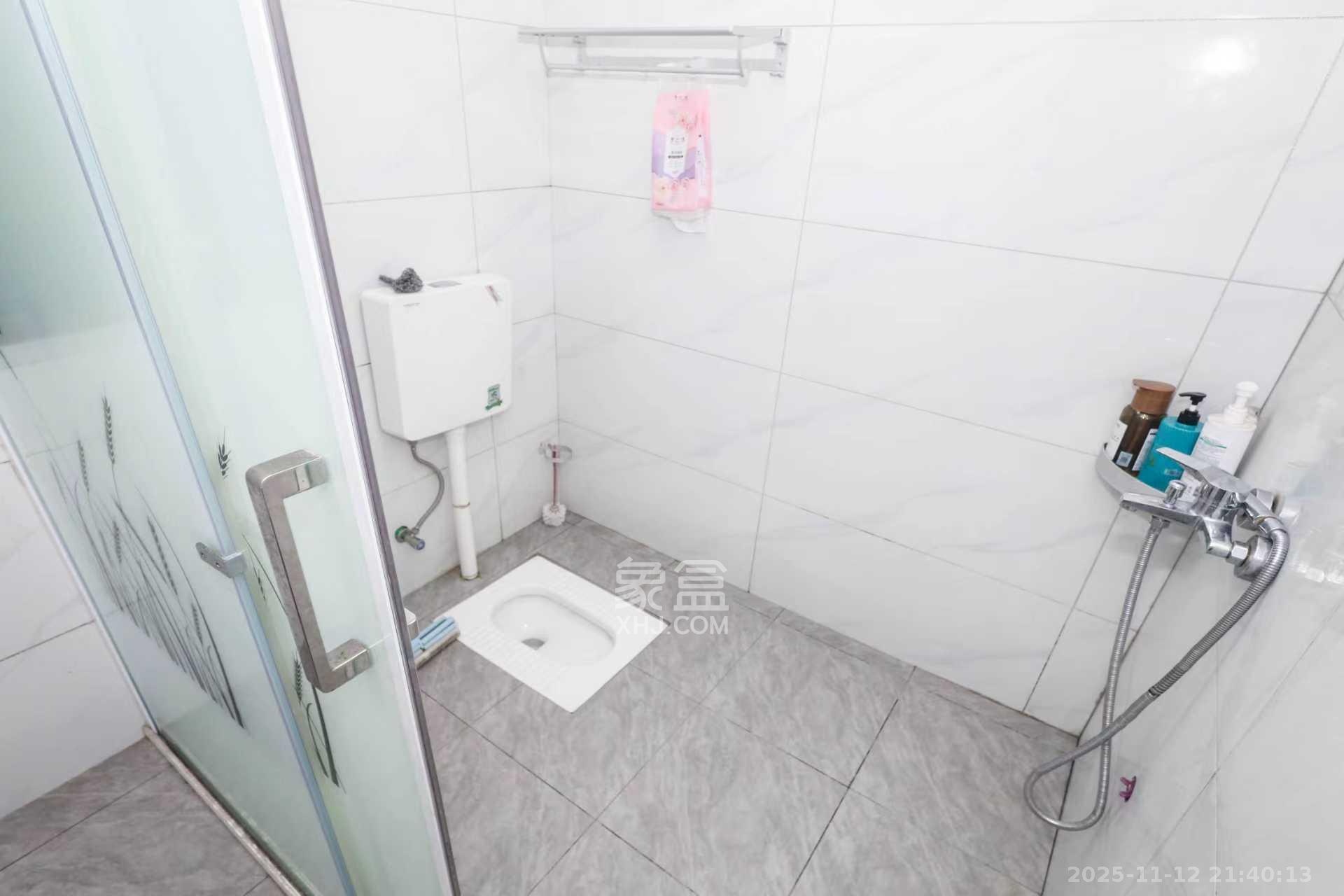 中冶中央公园  3室2厅1卫    2600.0元/月室内图