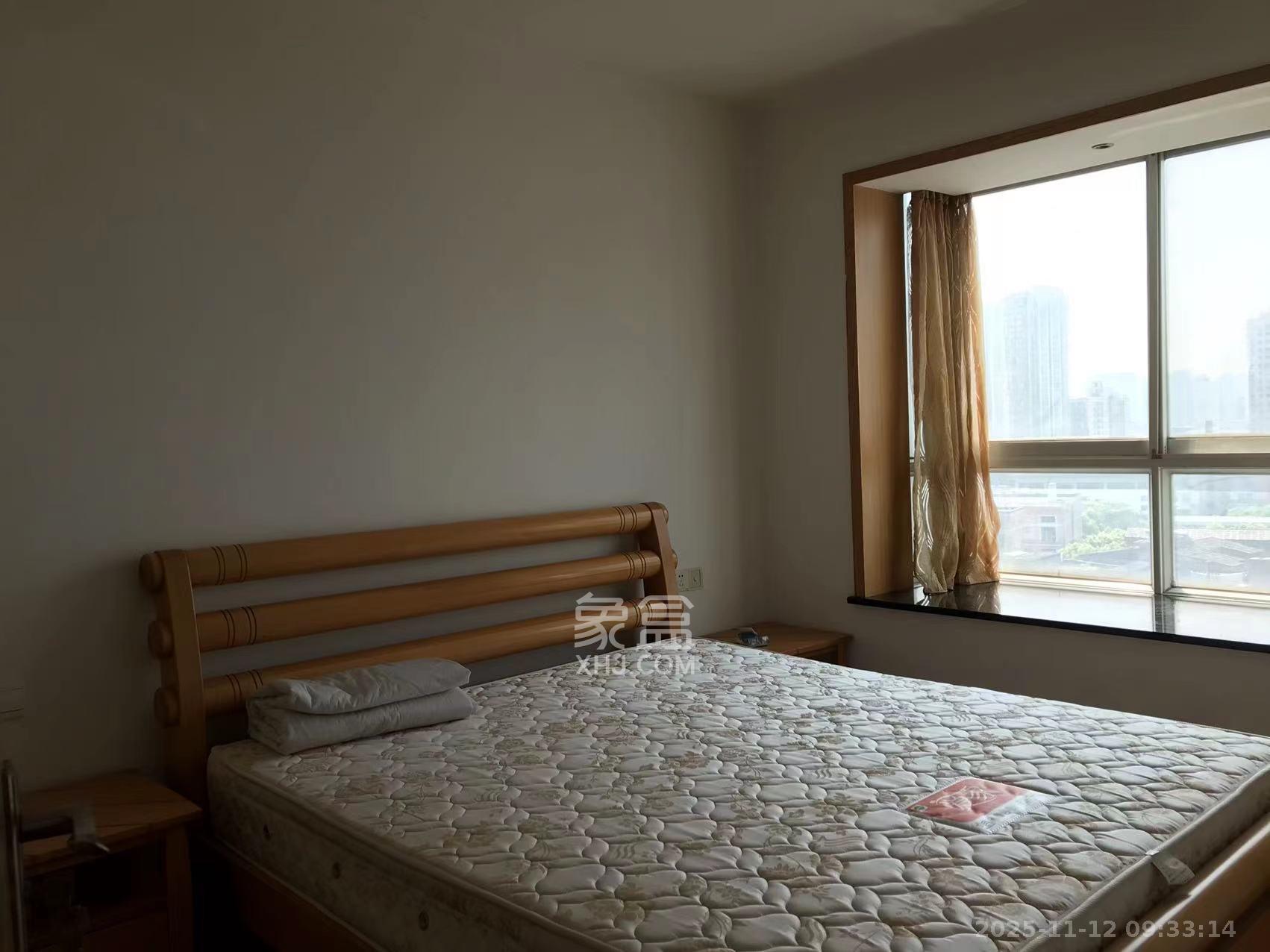 芙蓉公馆  2室1厅1卫    2400.0元/月室内图