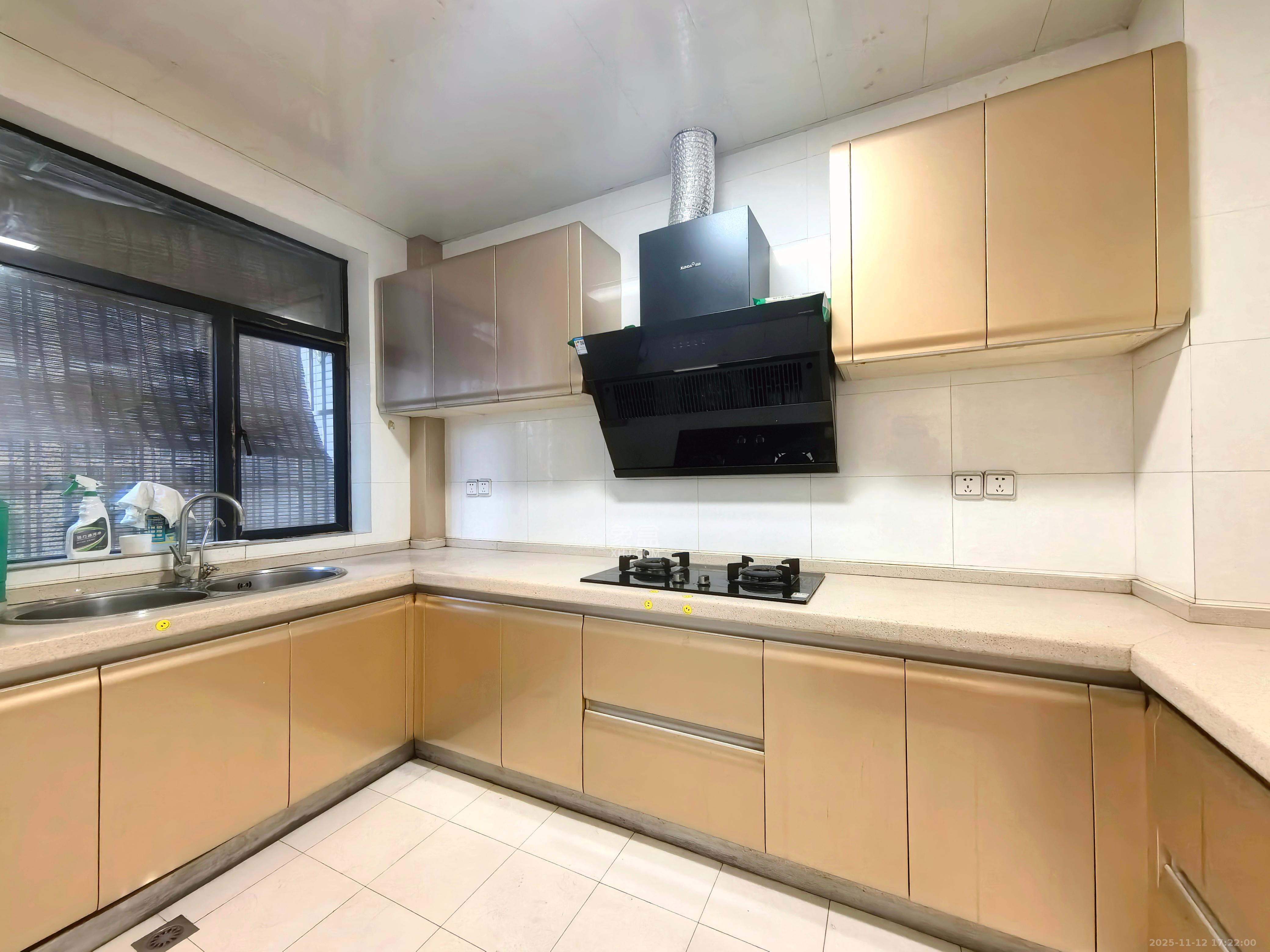 湘诚嘉园  2室2厅1卫    2200.0元/月室内图