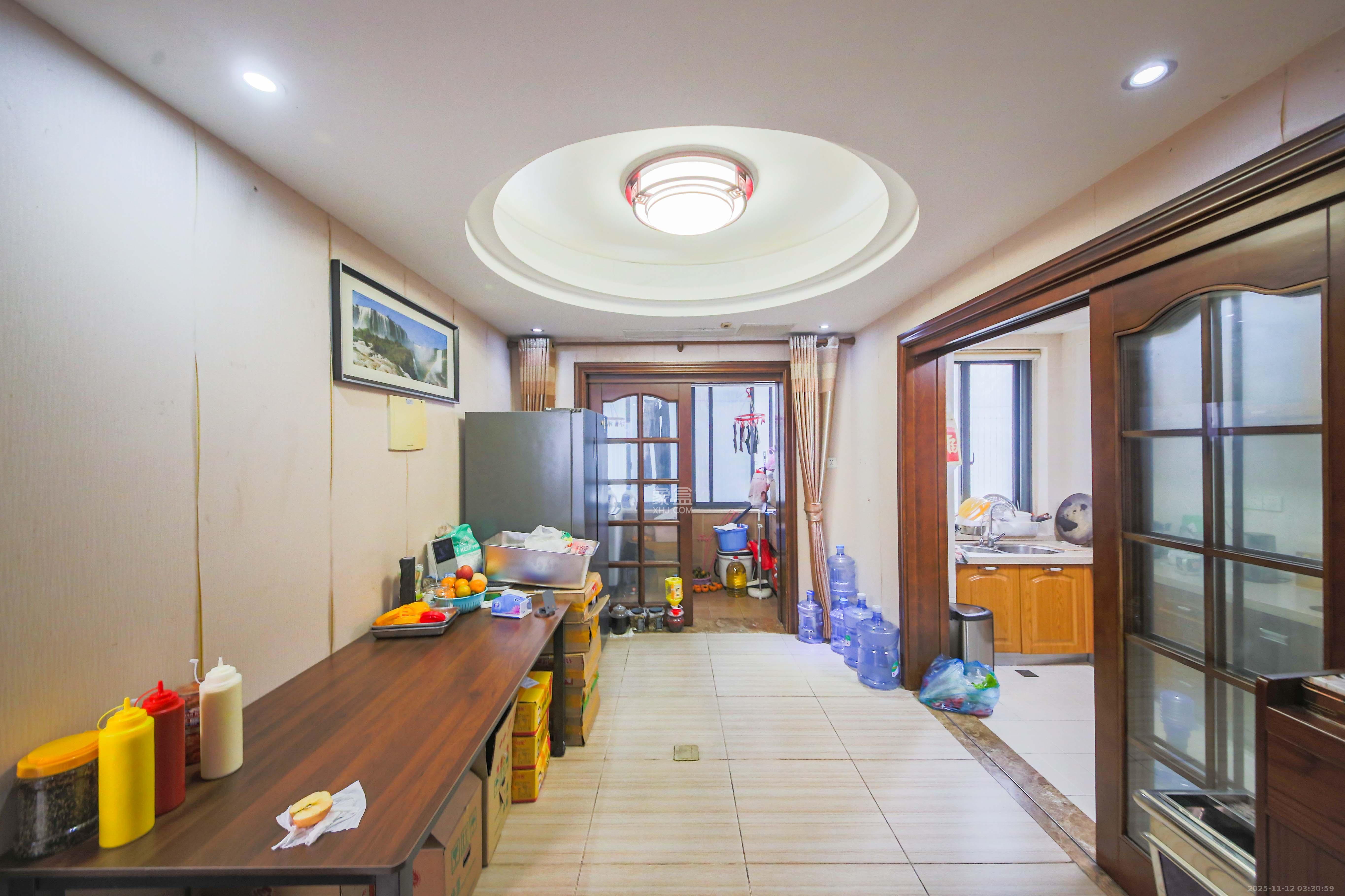 上庭苑  2室2厅2卫    92.0万客厅