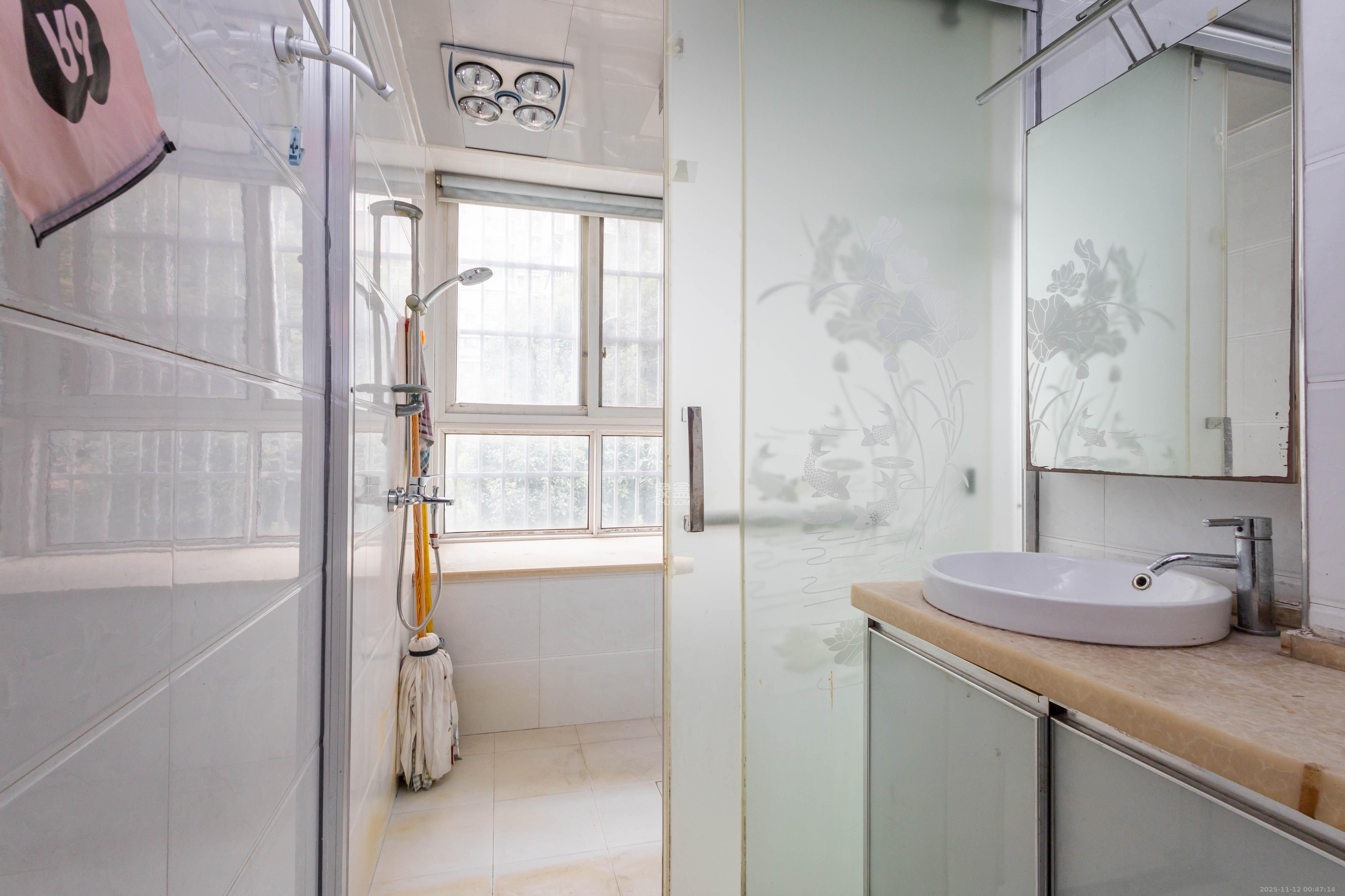 东门尚苑  3室2厅1卫    58.0万卫生间