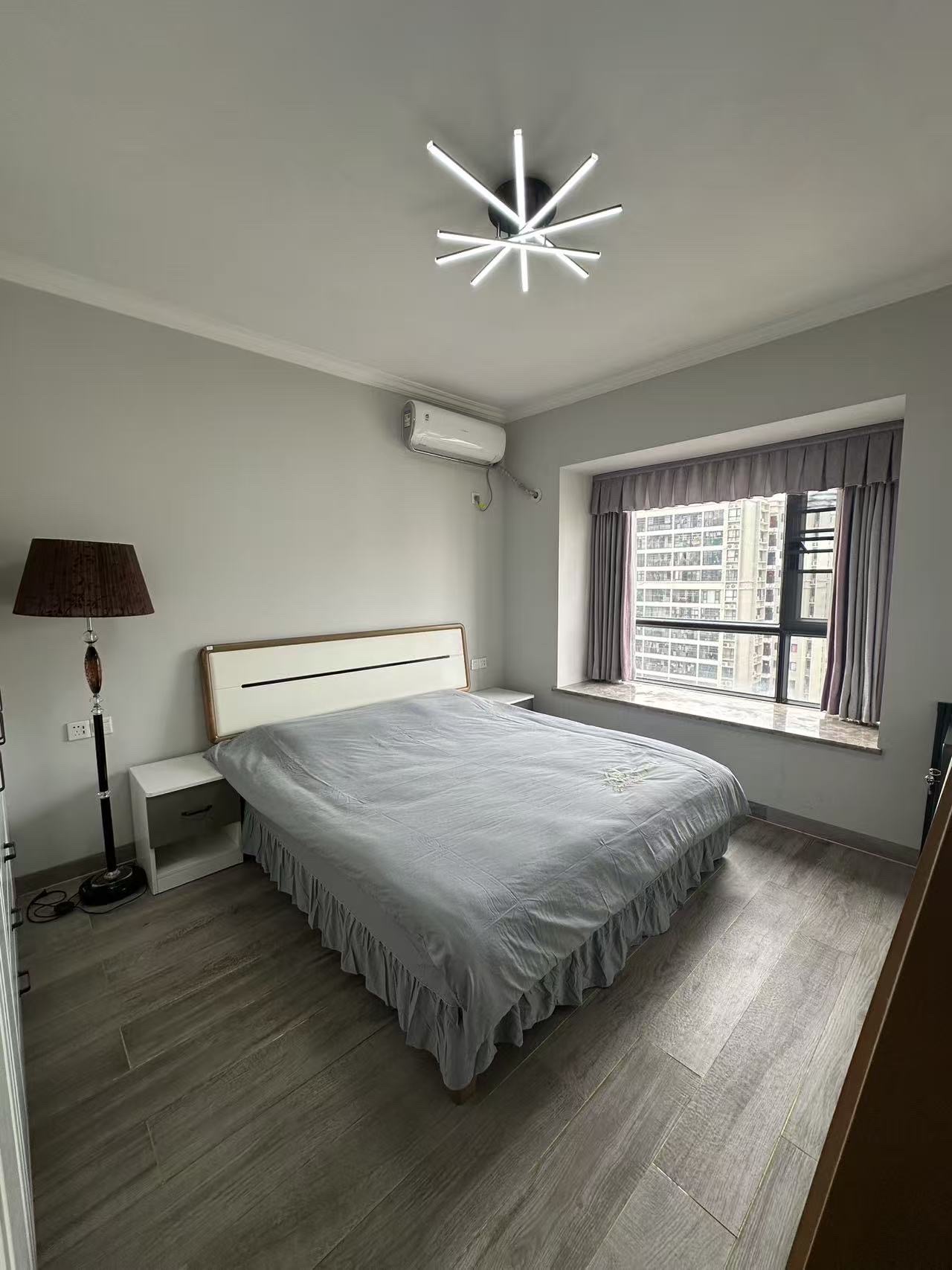 侨诚花园  3室2厅2卫    2500.0元/月室内图