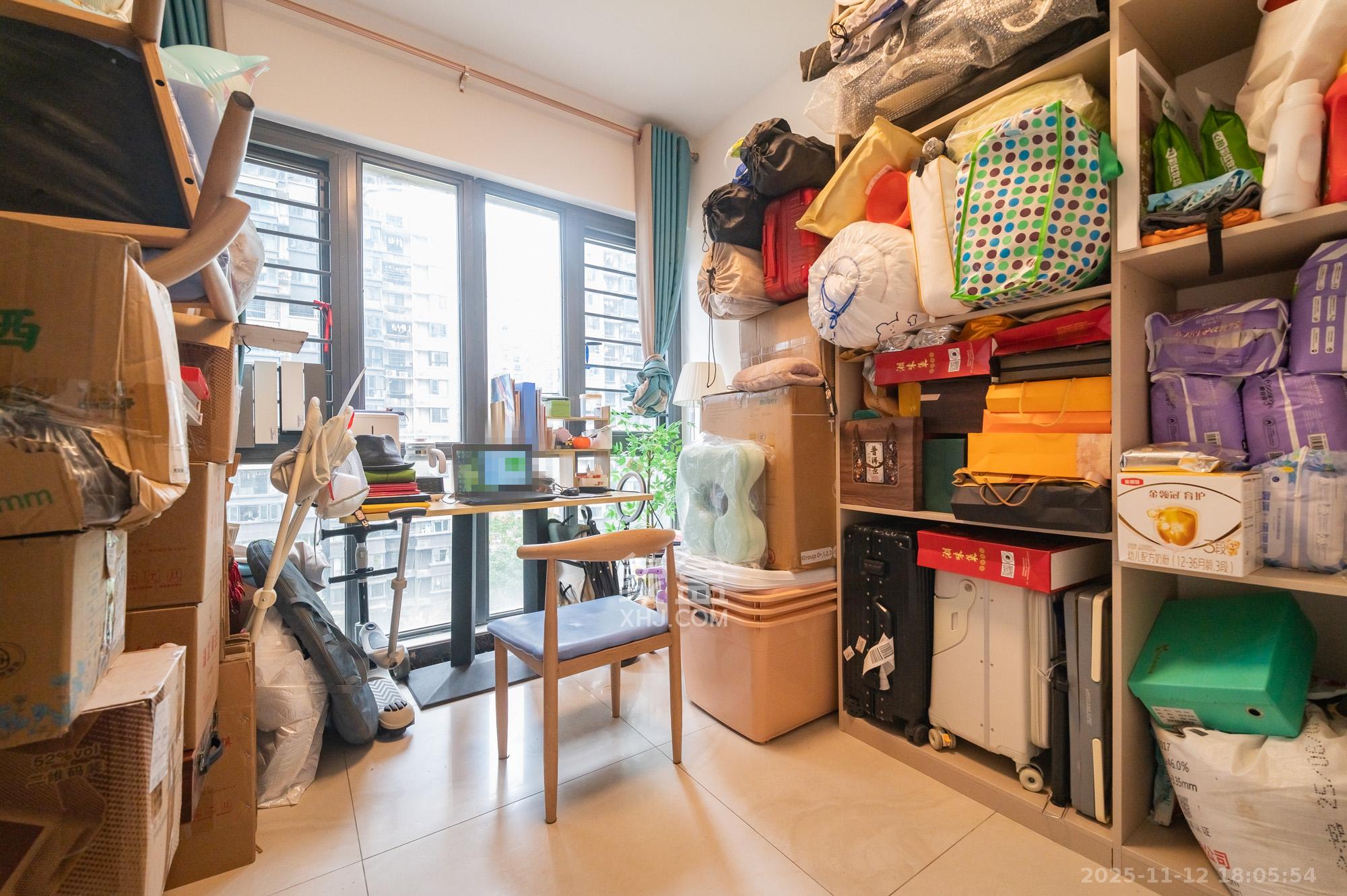 中建悦和城  4室2厅2卫    116.0万卧室