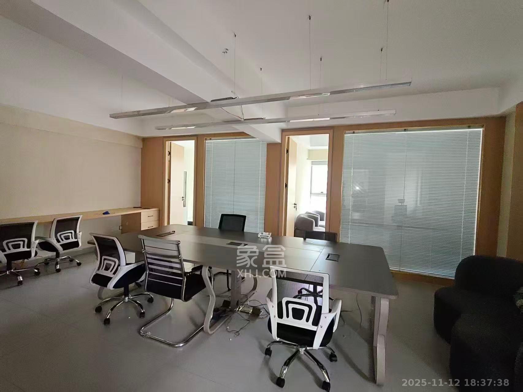 金地商置湘江峯汇 1室1厅1卫 4800.0元/月 金地商置湘江峯汇 1室1厅1卫 4800.0元/月室内图