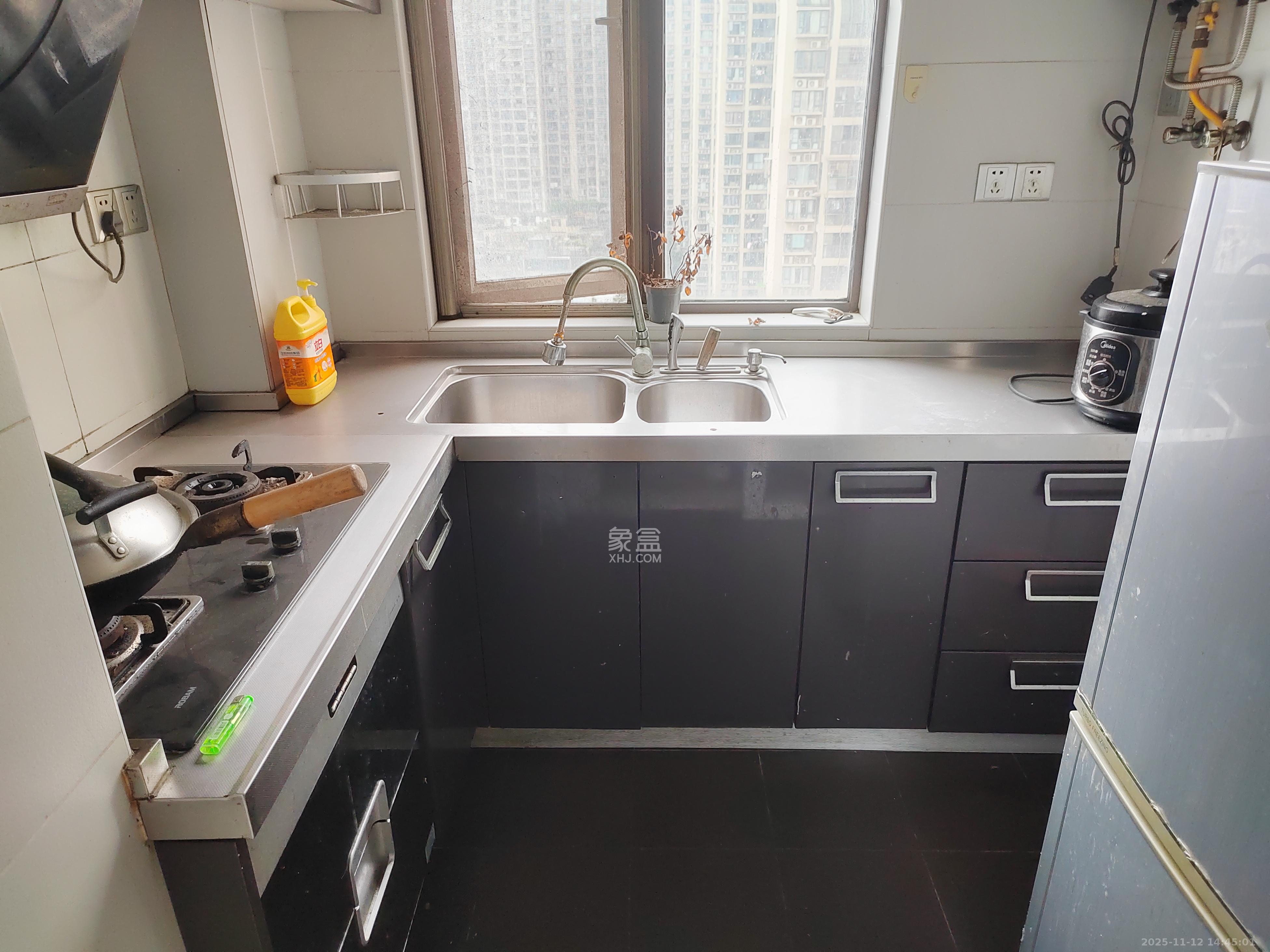 旭辉藏郡（藏郡、旭湘华府)  3室2厅1卫    2300.0元/月室内图