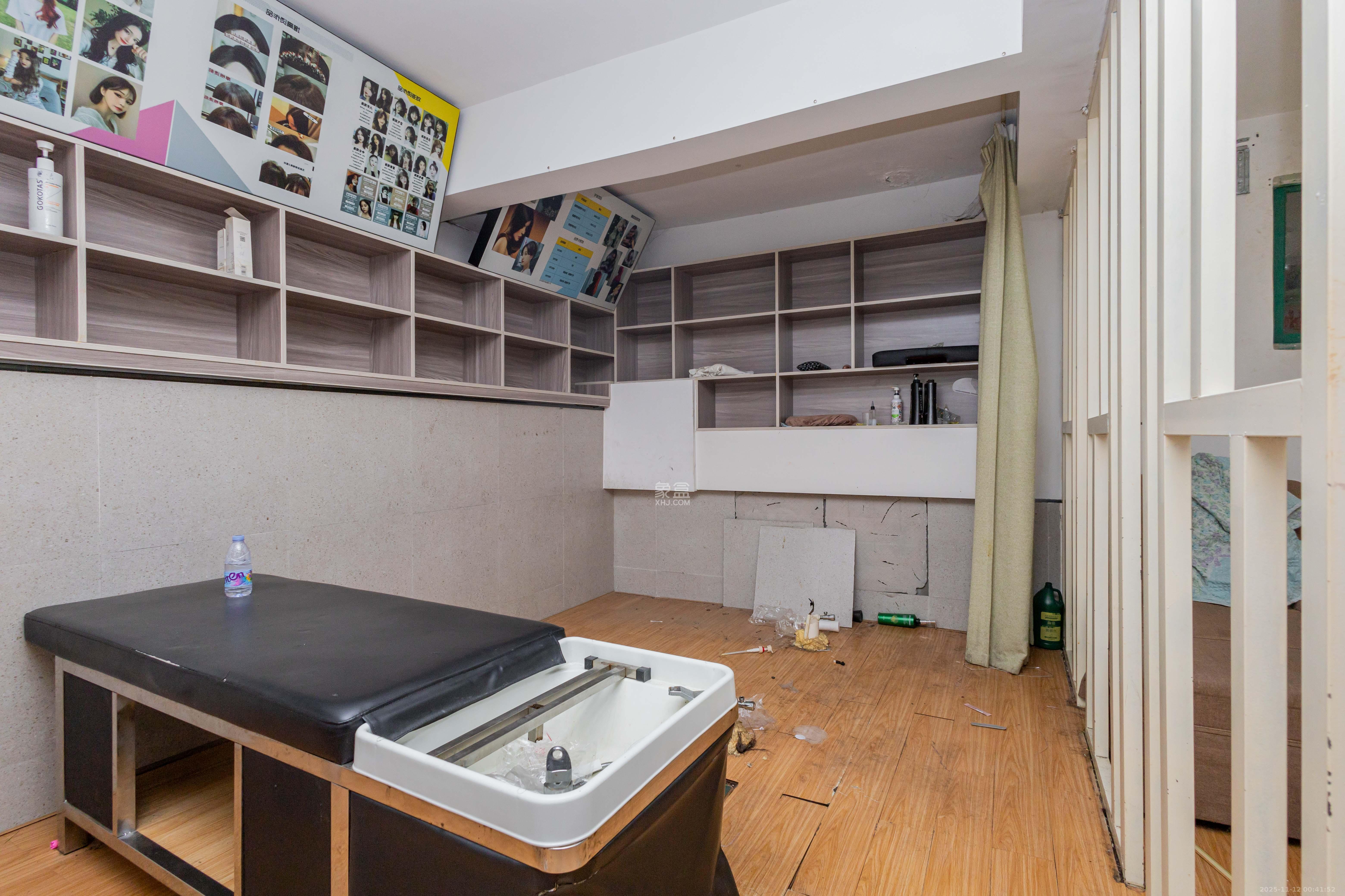 星沙国际物流园/泉星社区 1室1厅1卫 220.0万 星沙国际物流园/泉星社区 1室1厅1卫 220.0万卧室