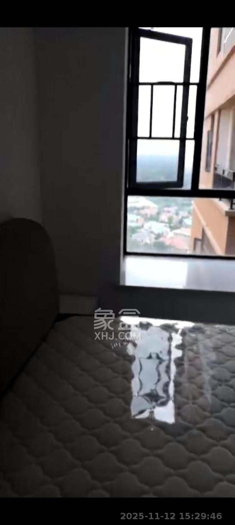 紫华郡  3室2厅2卫    2100.0元/月室内图