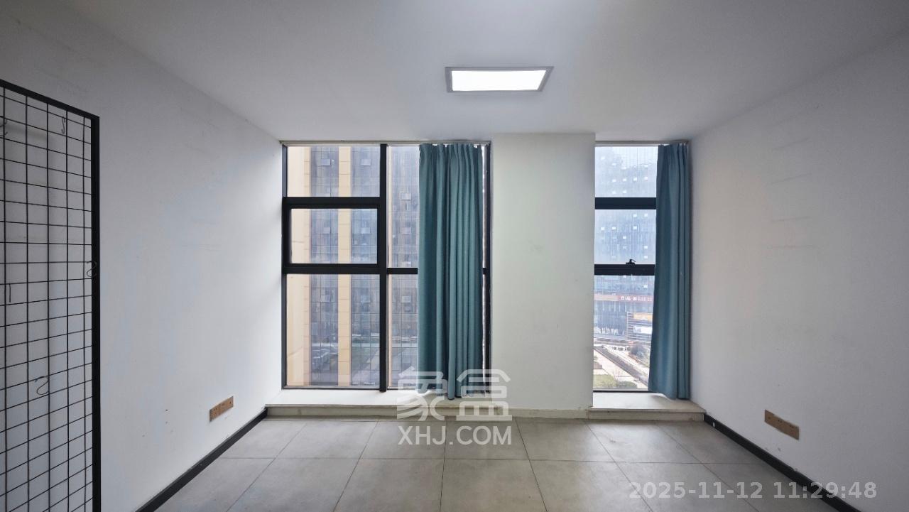 万坤图财富广场 1室1厅1卫 5000.0元/月 万坤图财富广场 1室1厅1卫 5000.0元/月室内图