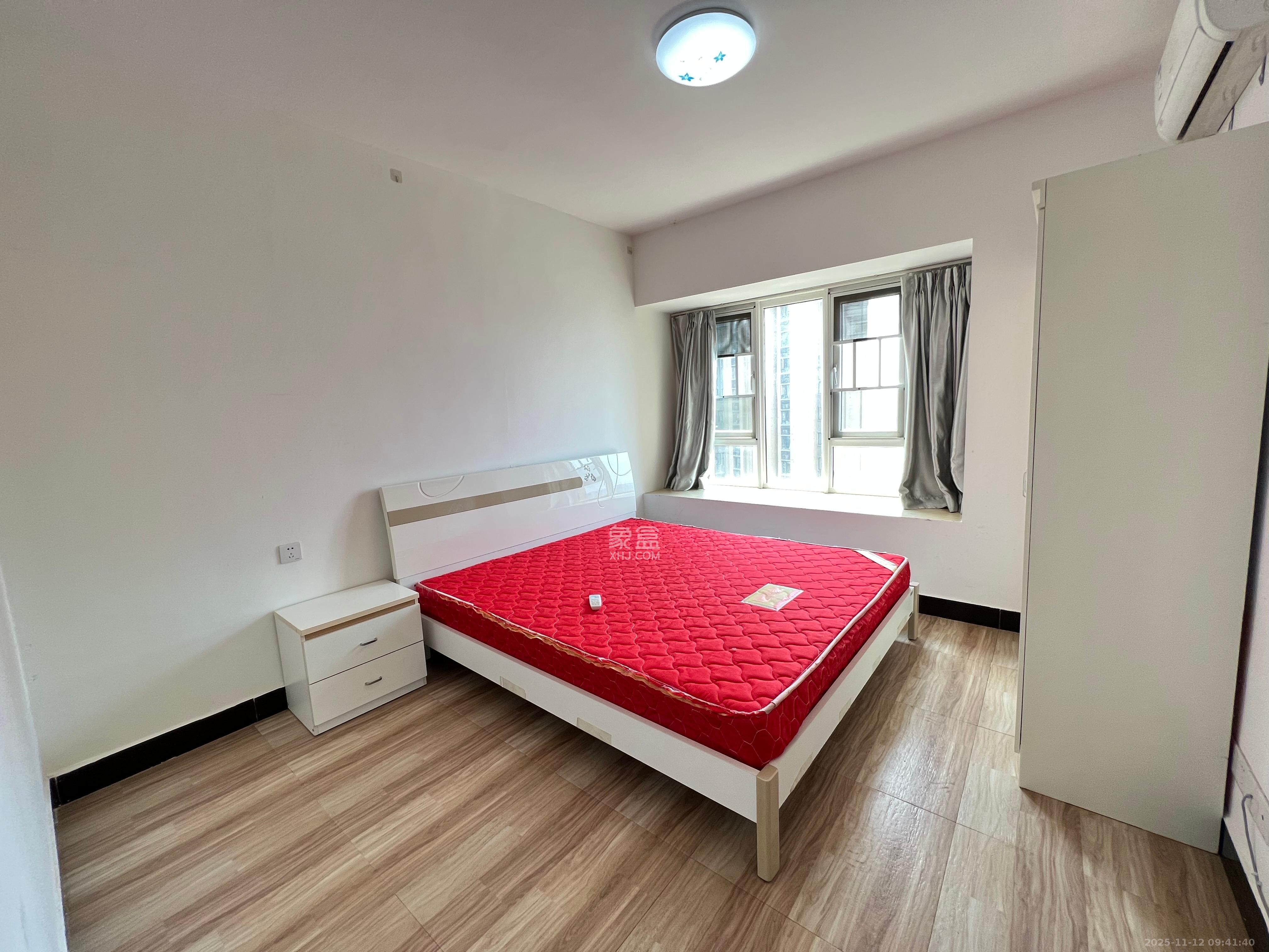 金地格林公馆  3室2厅1卫    2700.0元/月室内图