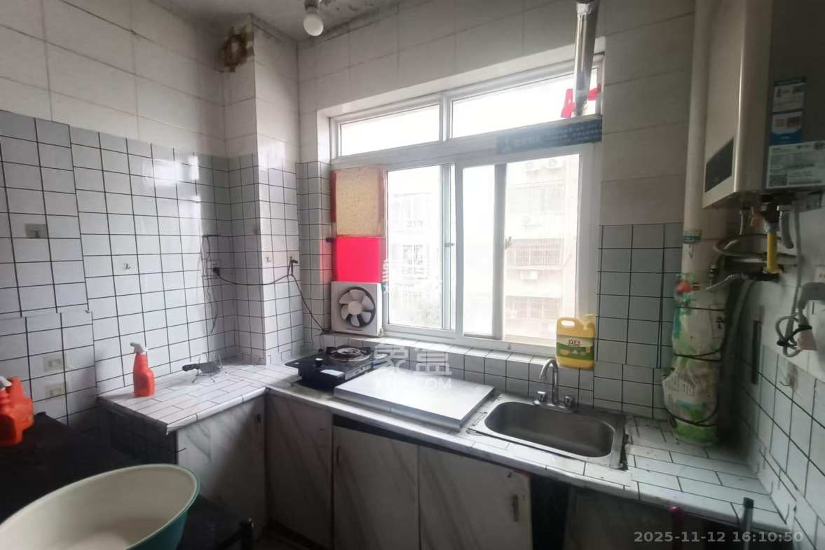 红星农博住宅小区(佳英农博小区) 1室1厅1卫 800.0元/月 红星农博住宅小区(佳英农博小区) 1室1厅1卫 800.0元/月室内图