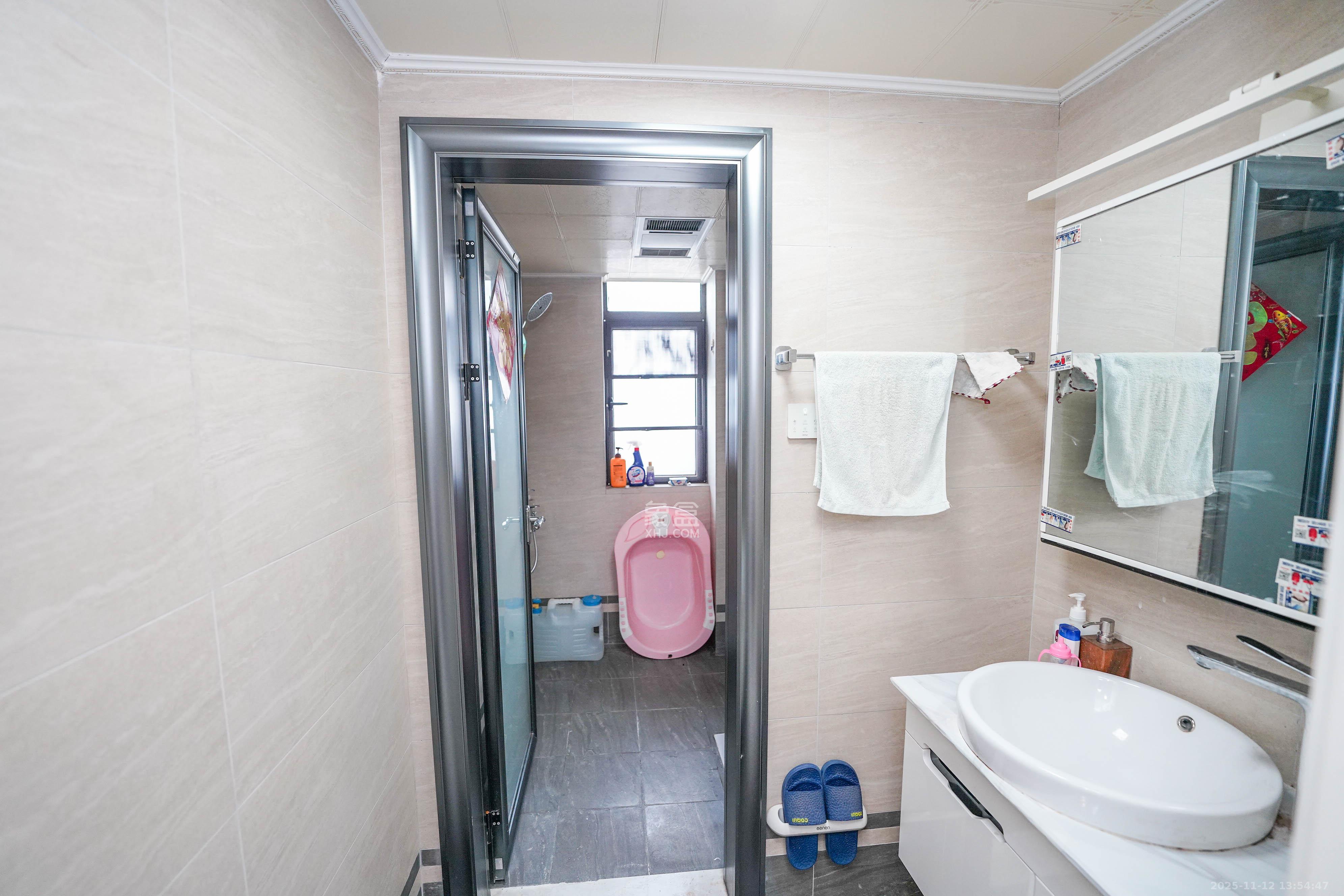 福天藏郡院子  4室2厅2卫    125.0万卫生间