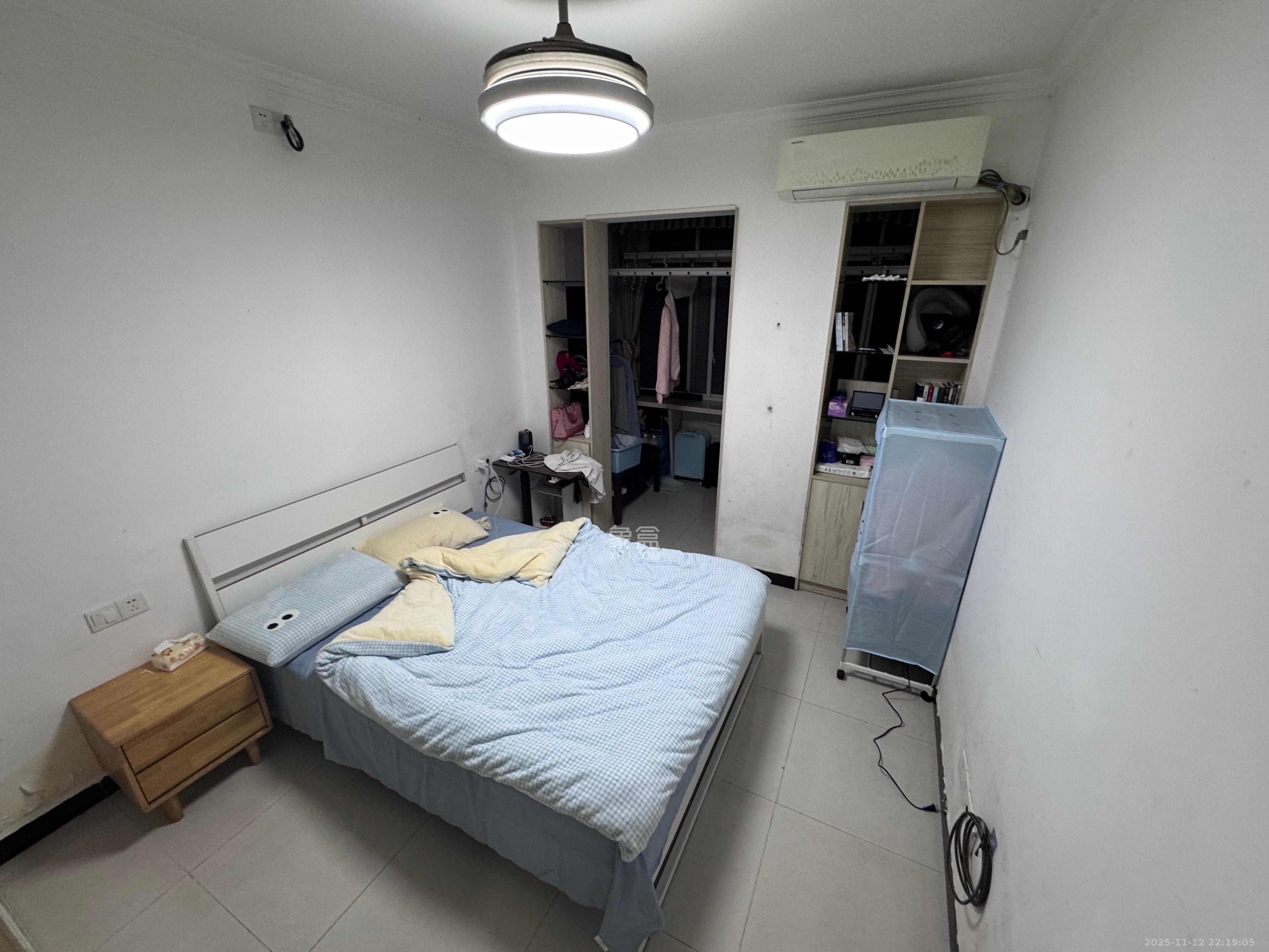 砂子塘社区  1室1厅1卫    1400.0元/月室内图