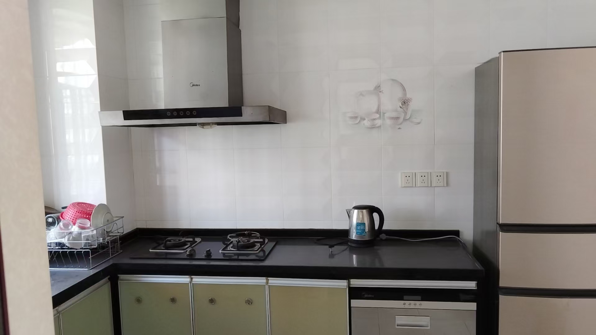 八一小区  3室2厅1卫    3700.0元/月室内图