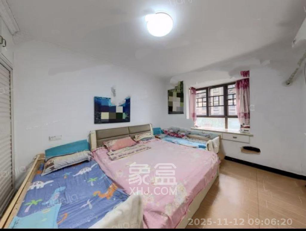 山语城二期  2室1厅1卫    2000.0元/月室内图