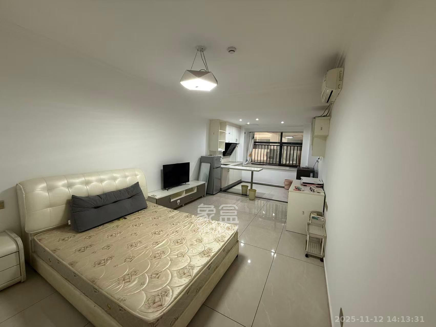 蓝湾国际广场  1室1厅1卫    1400.0元/月