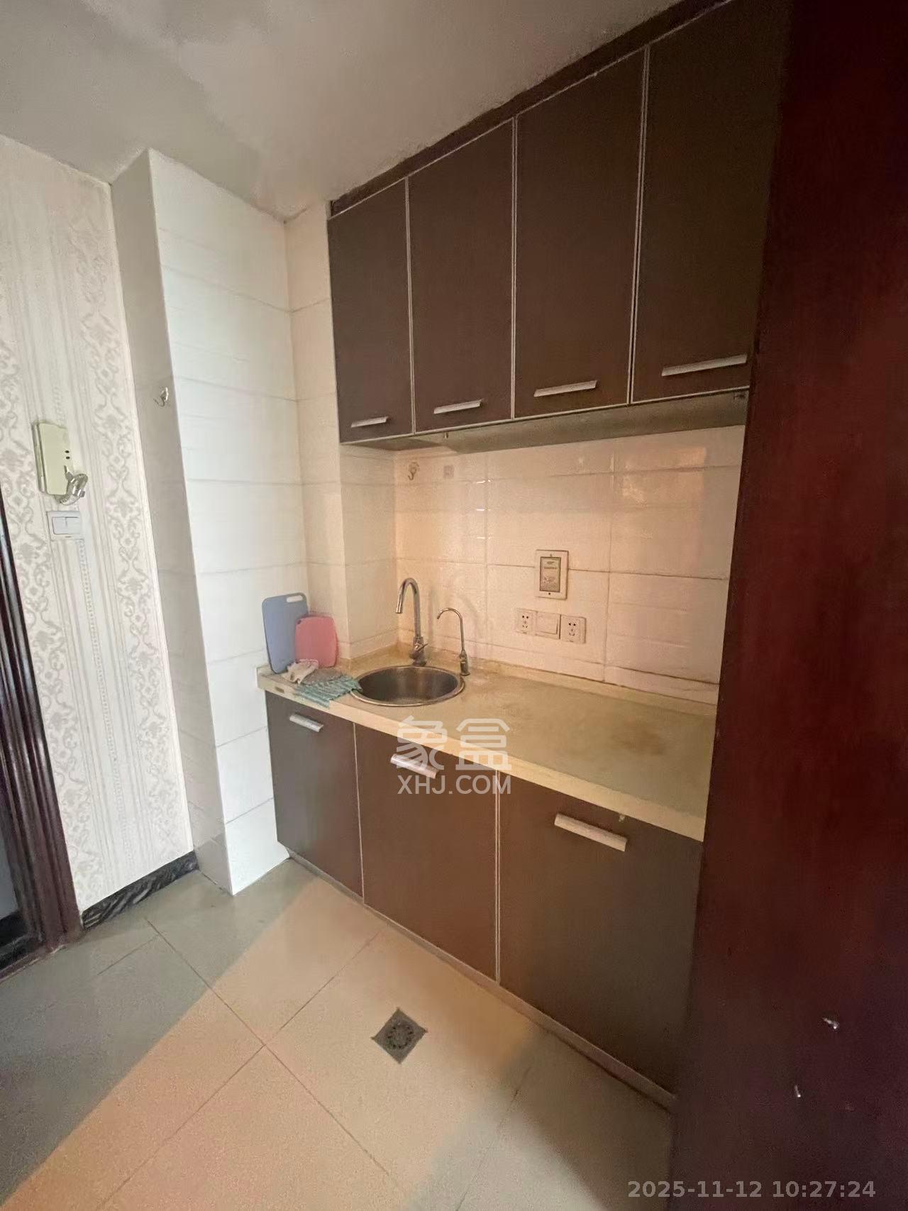 标志商务中心 1室1厅1卫 1800.0元/月 标志商务中心 1室1厅1卫 1800.0元/月室内图