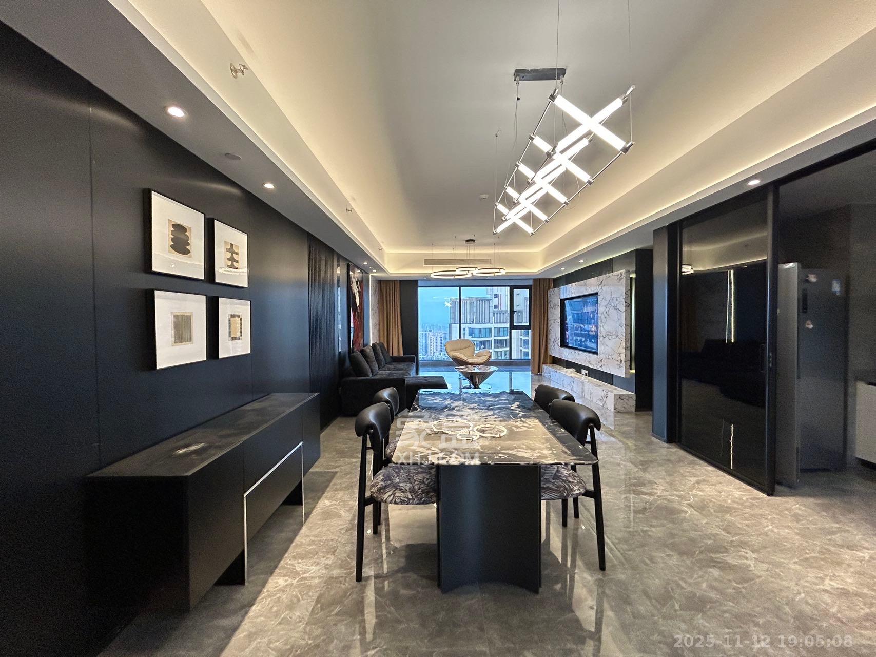 北辰瀚江府  4室2厅2卫    8800.0元/月室内图