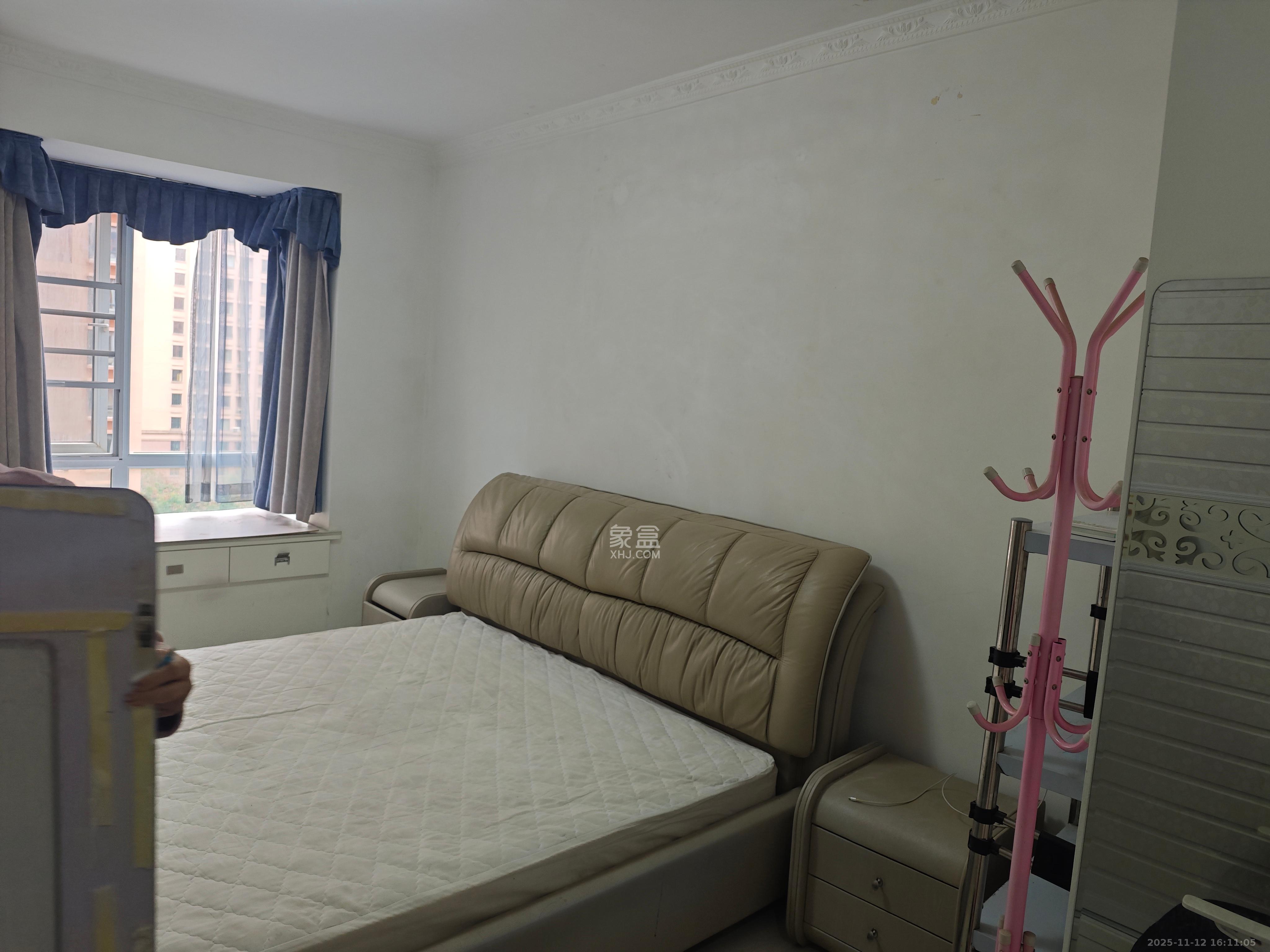 丽发新城 1室2厅2卫 1800.0元/月 丽发新城 1室2厅2卫 1800.0元/月室内图