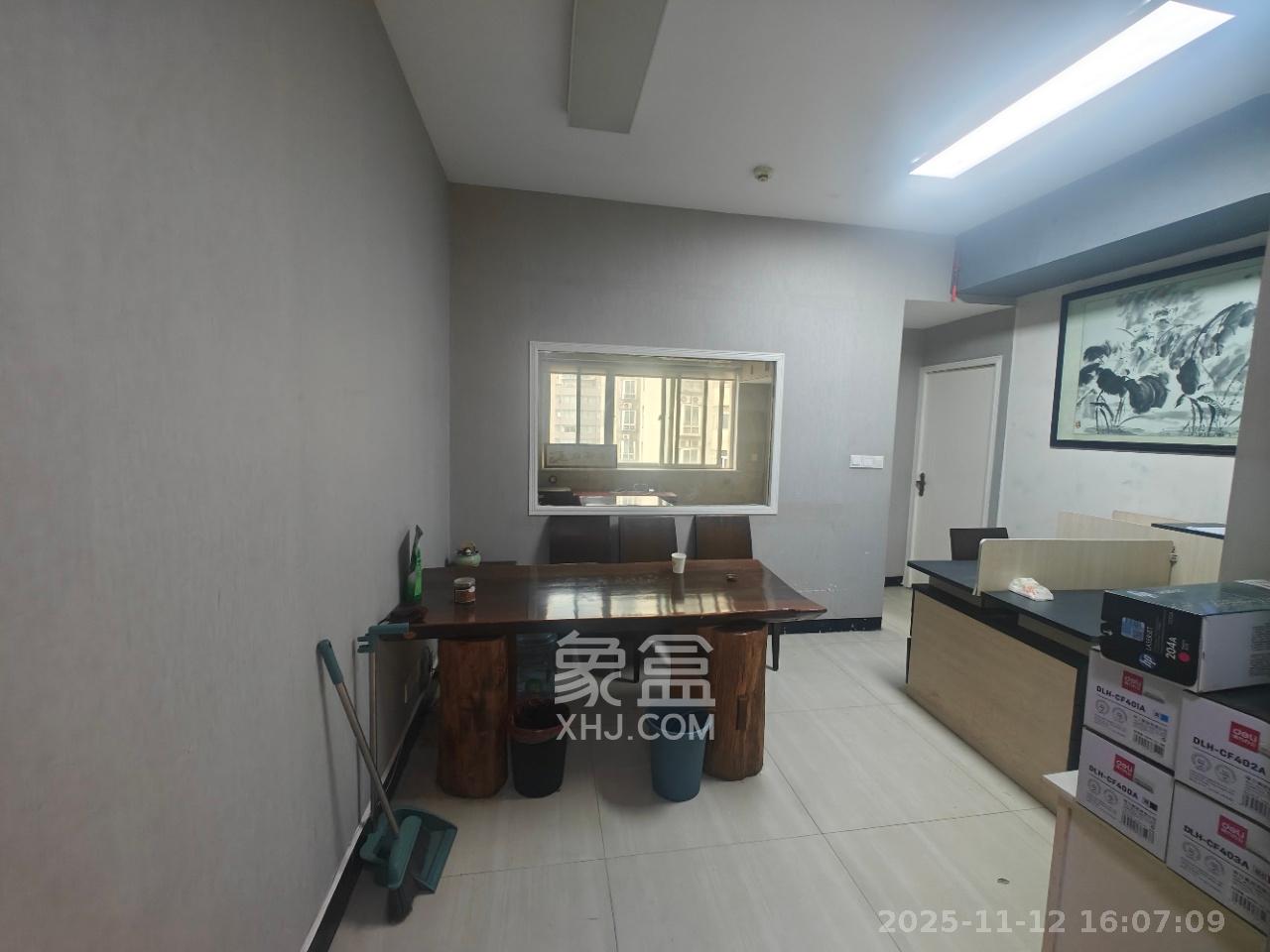 长远华樟名府  1室1厅1卫    1400.0元/月室内图