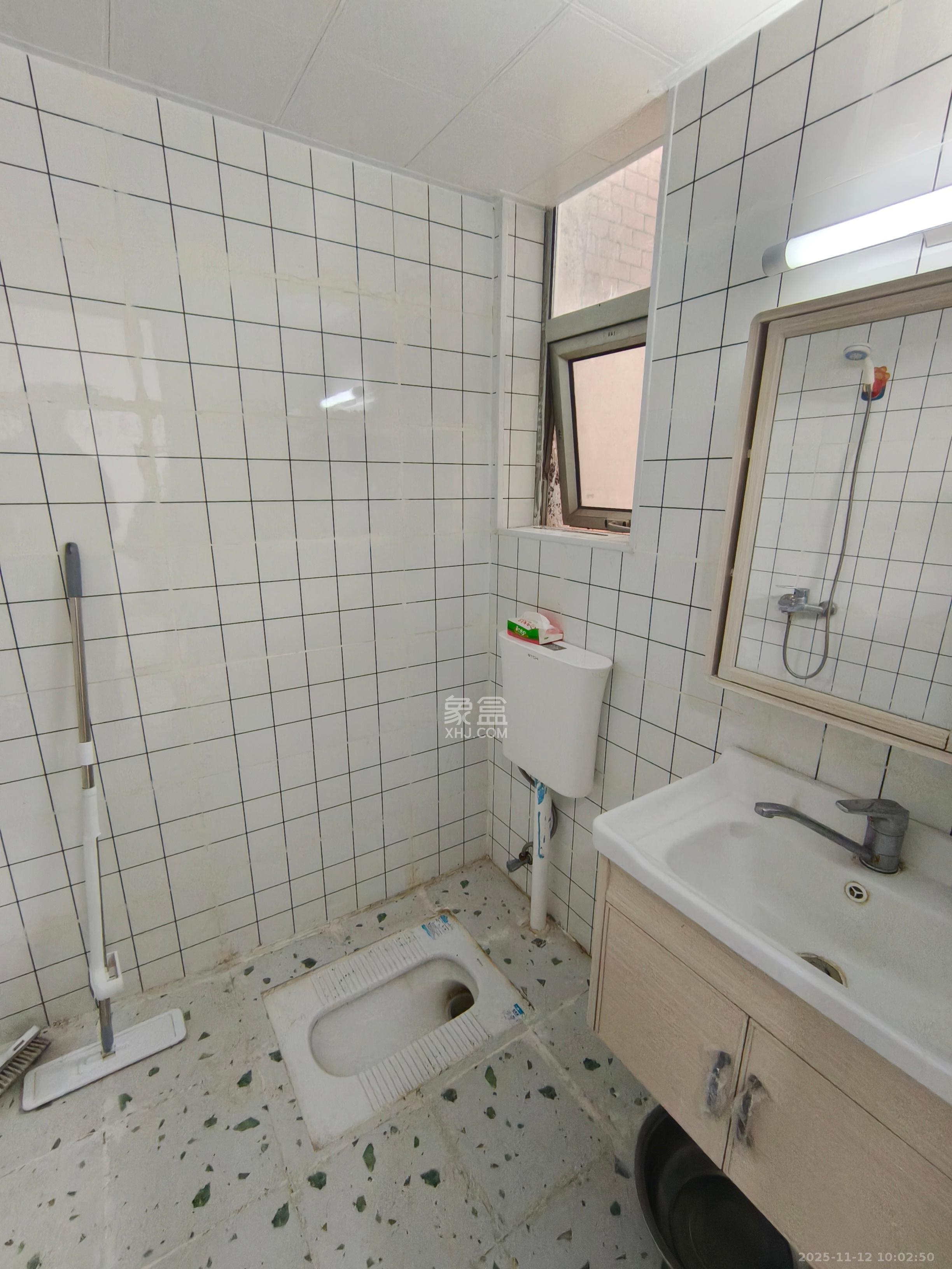 凯通国际城（凯通朝庭）  1室1厅1卫    1800.0元/月室内图