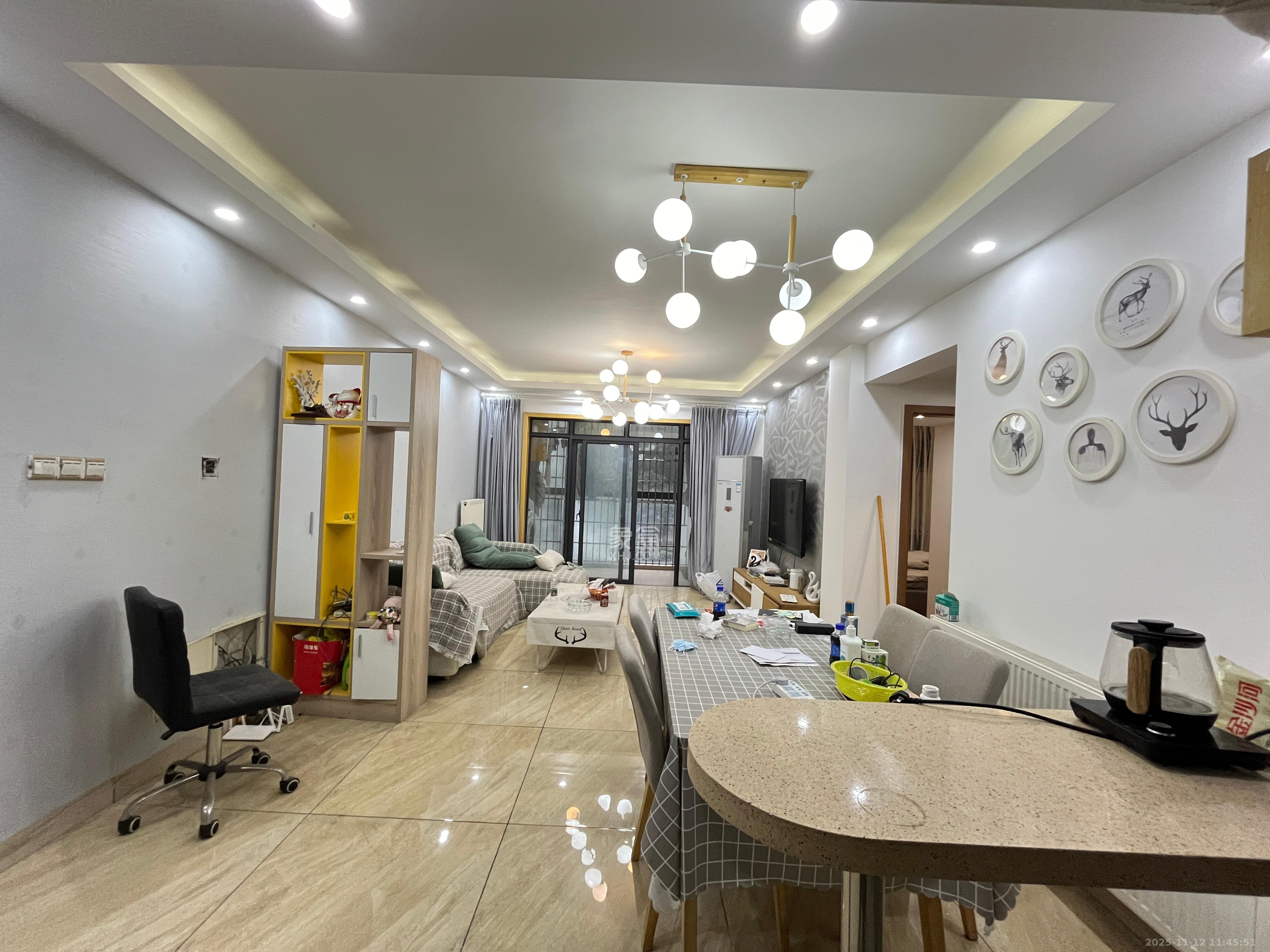 盛地尊域 3室2厅1卫 1800.0元/月 盛地尊域 3室2厅1卫 1800.0元/月室内图